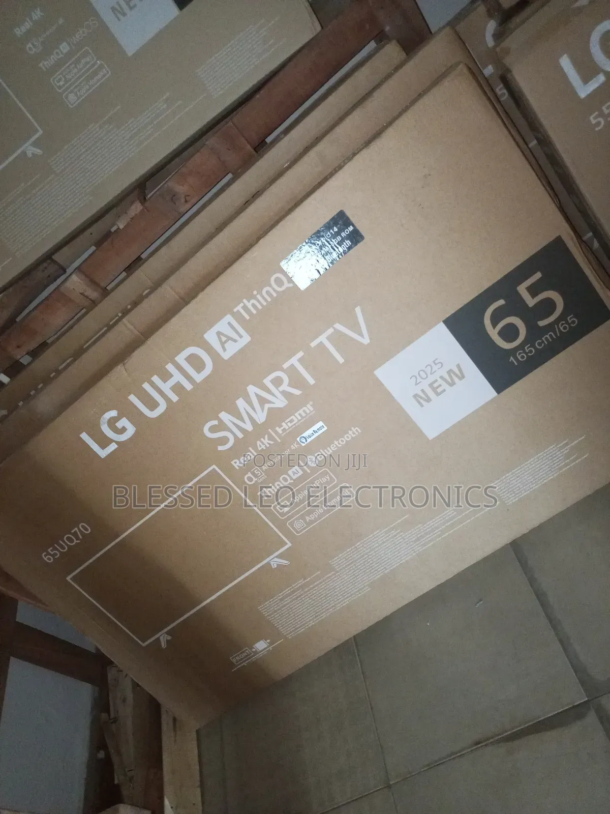 65 Inches With Inbuld Bluetooth Netflix Wifi Facebook Google Internt