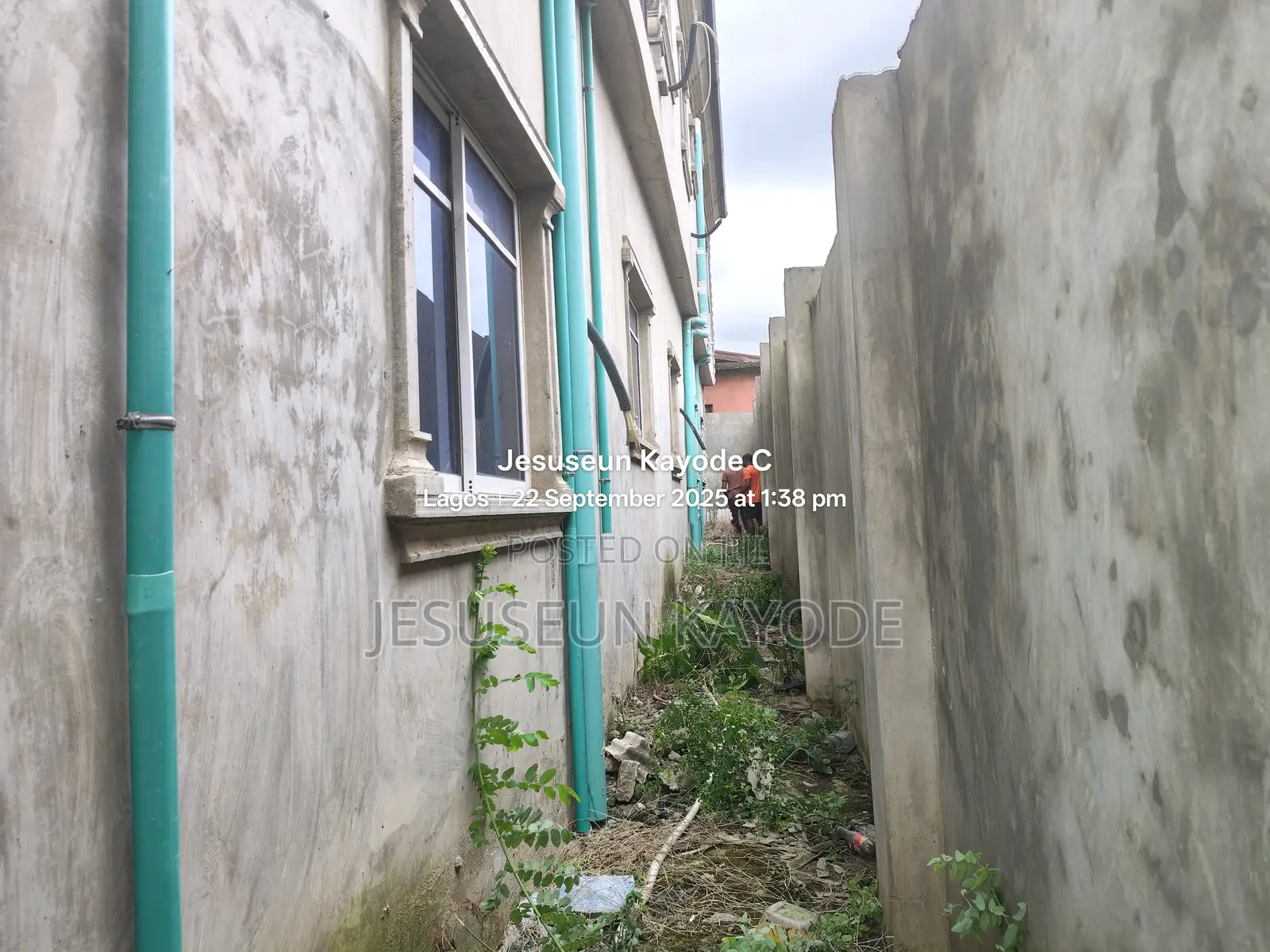 4bdrm Duplex in Onaiwawimo Street for sale