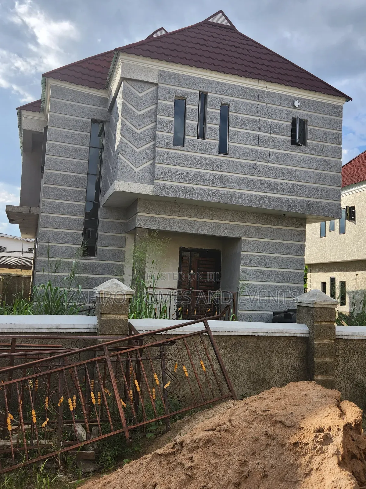 4bdrm Duplex in New Bodija for sale