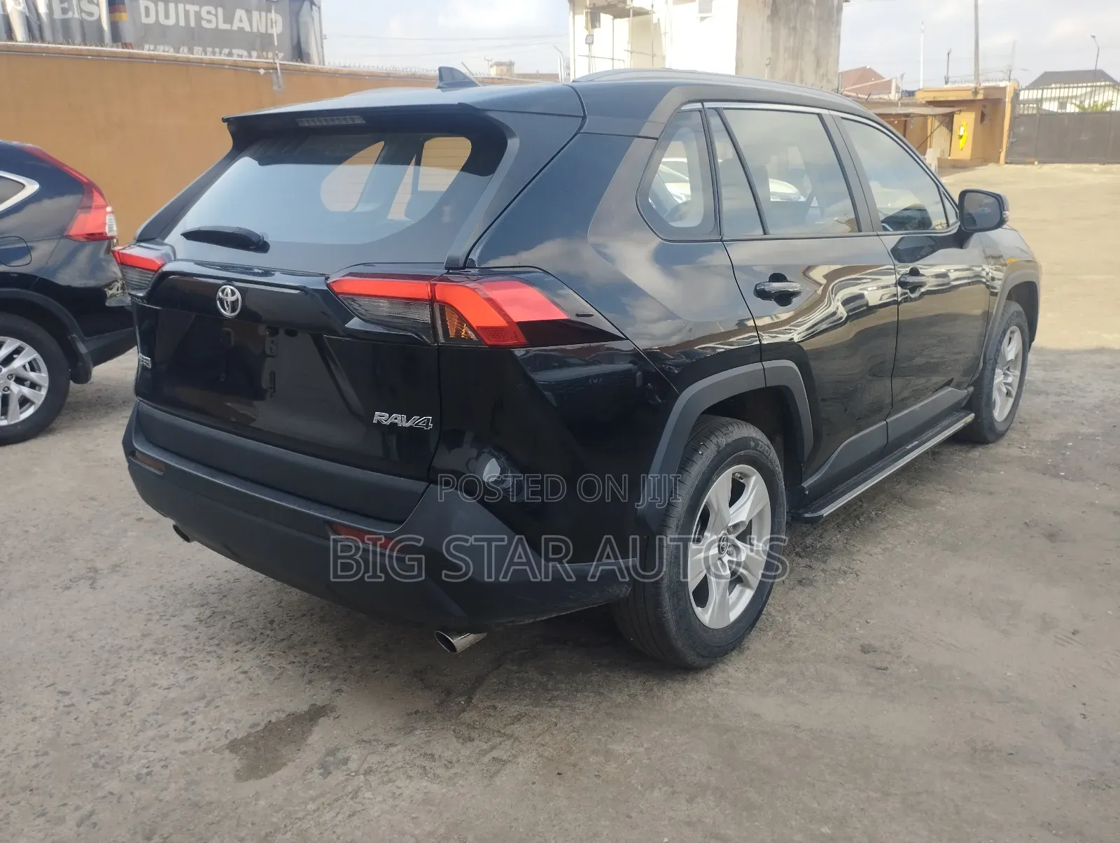 Toyota RAV4 XLE 2022 Black