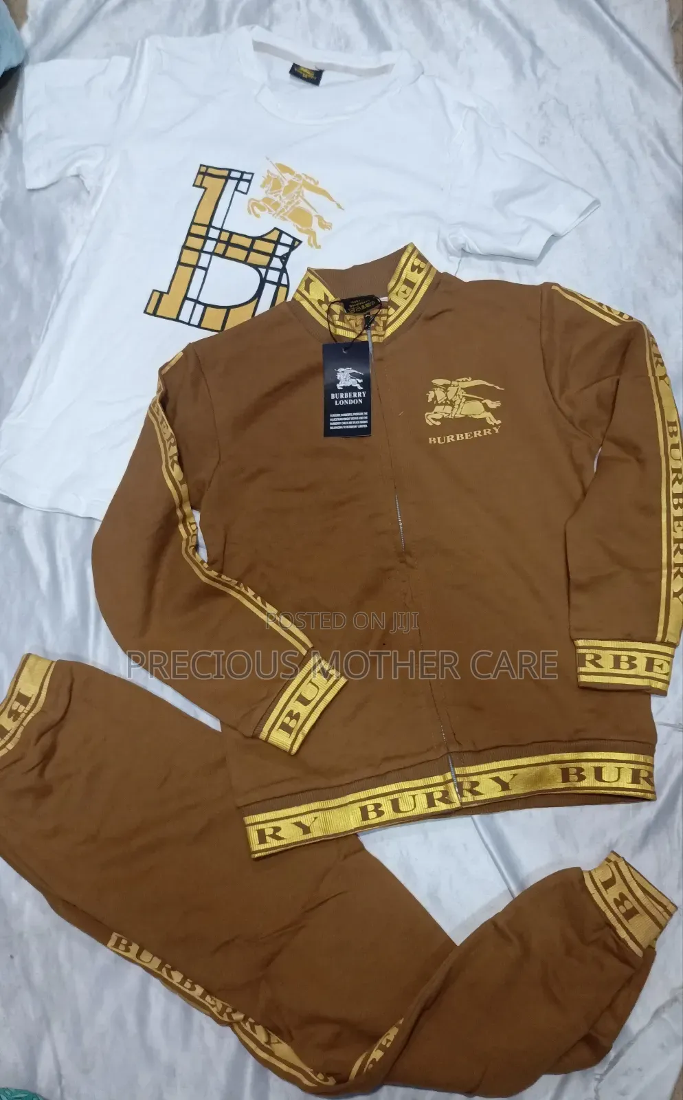 Boy and Girls Children's Track Suit, Jogger Set 3 Pics