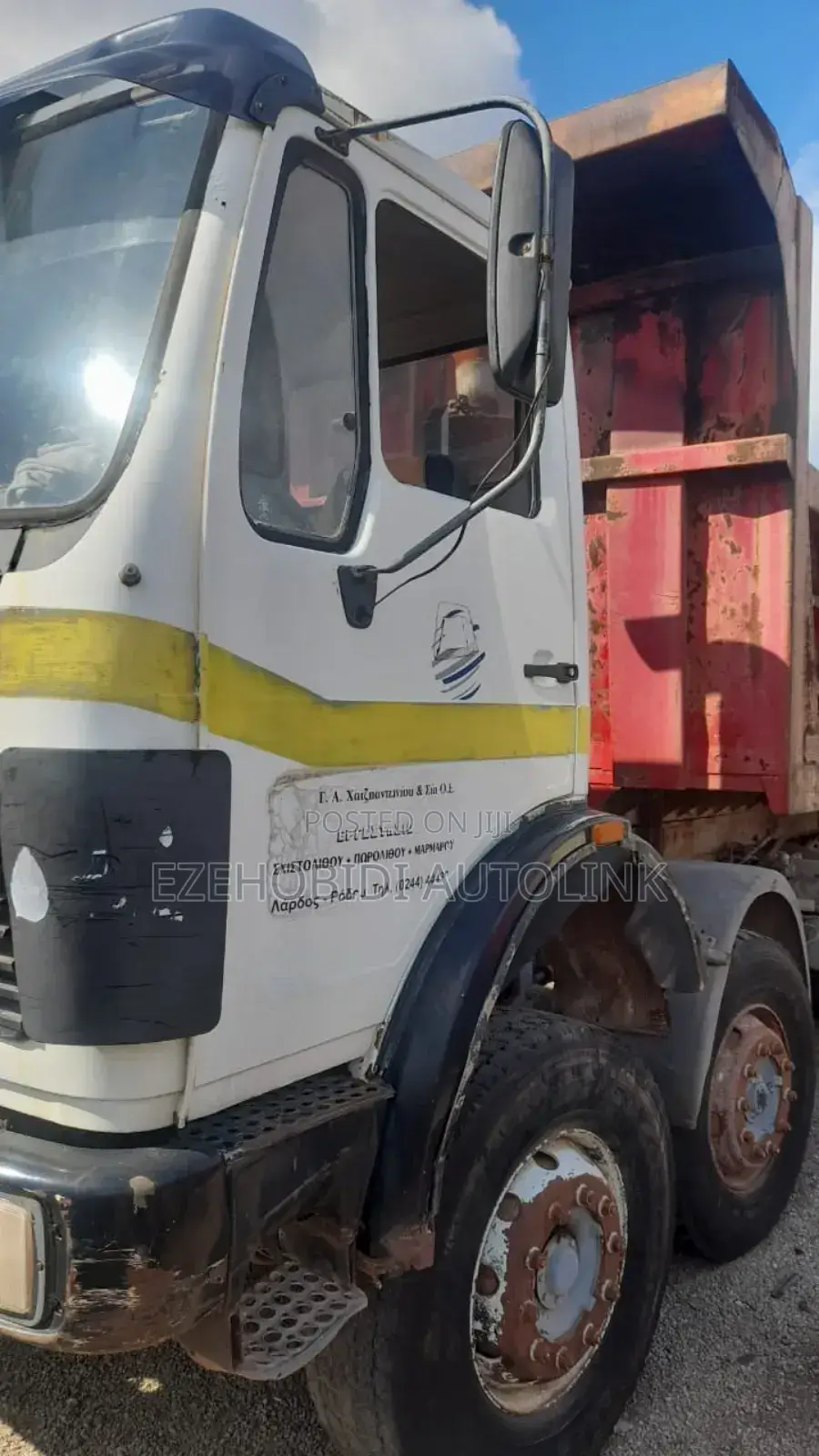 Tokunbo Mercedes Benz 12tyres Tipper. V10 Engine.
