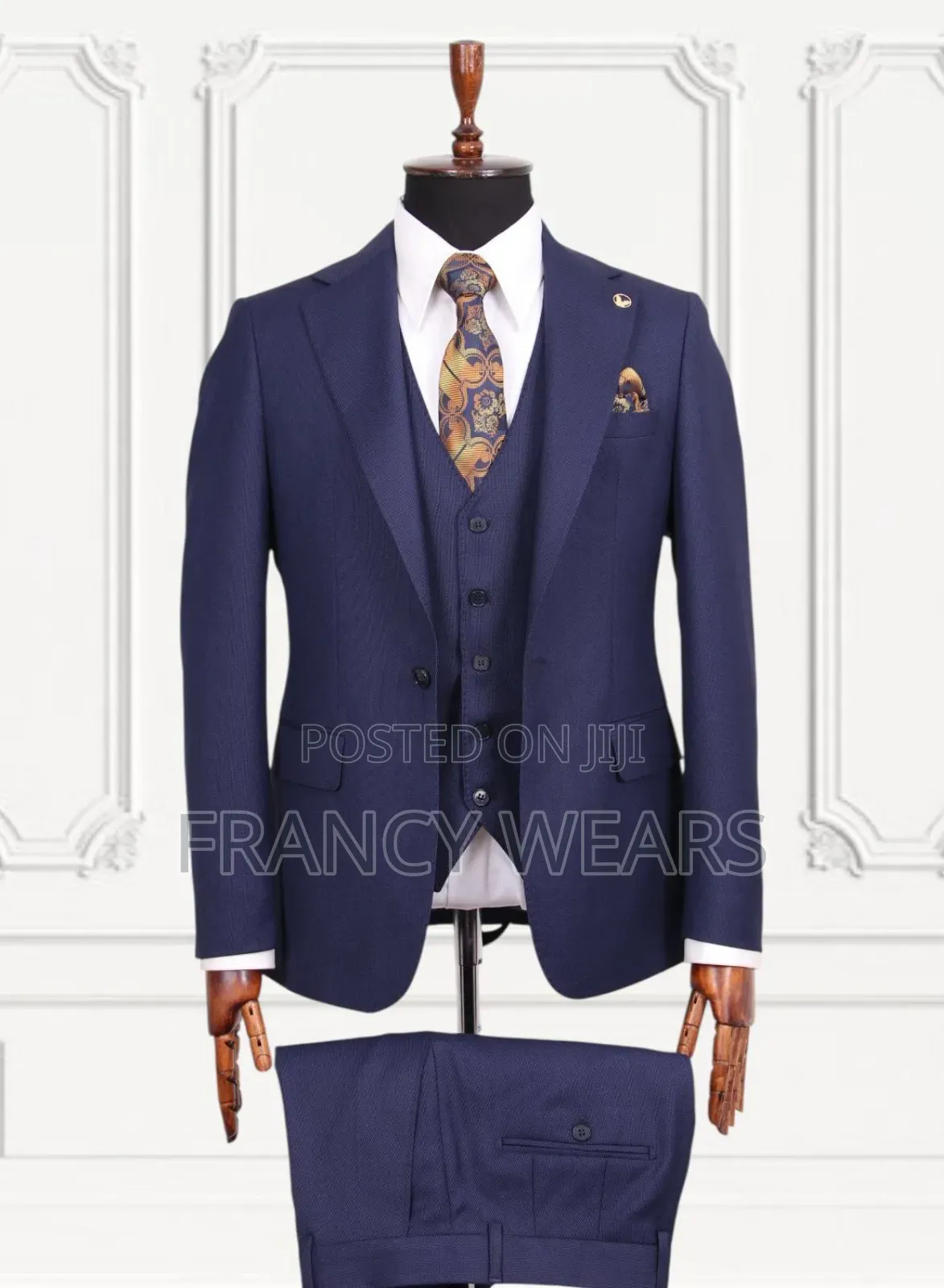 3 Piece Quality Men's Suits Available in Sizes