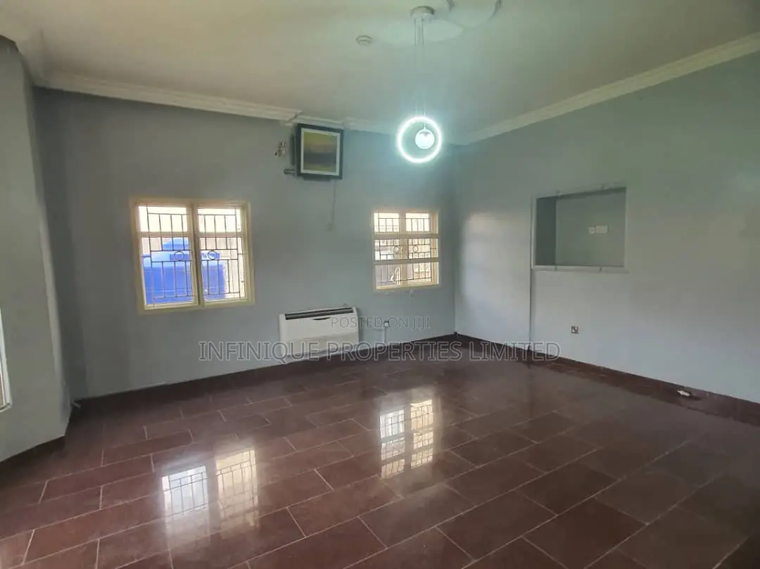 5bdrm Duplex in Nicon Town for sale