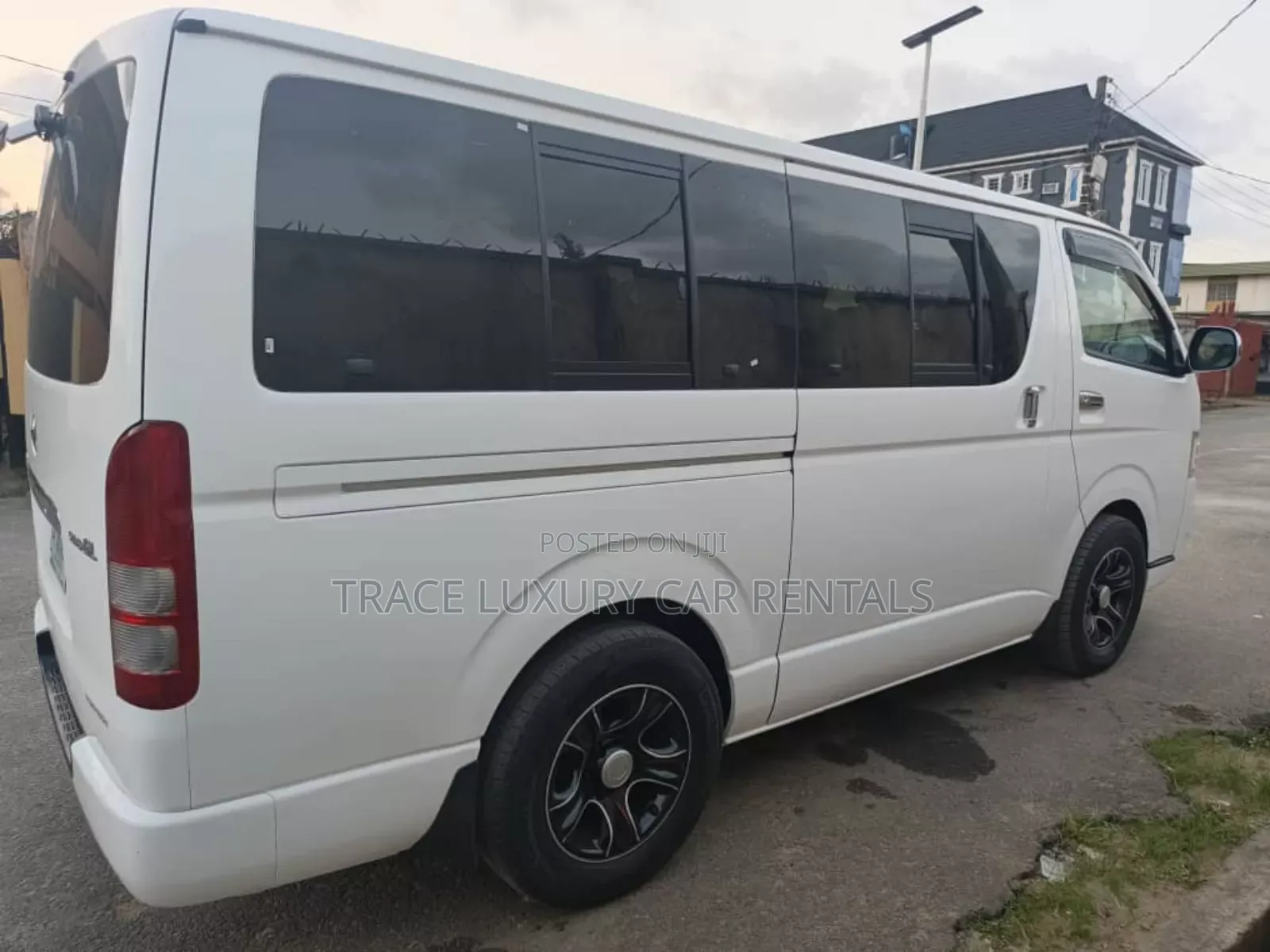 18 Seaters Hiace Bus for Rent
