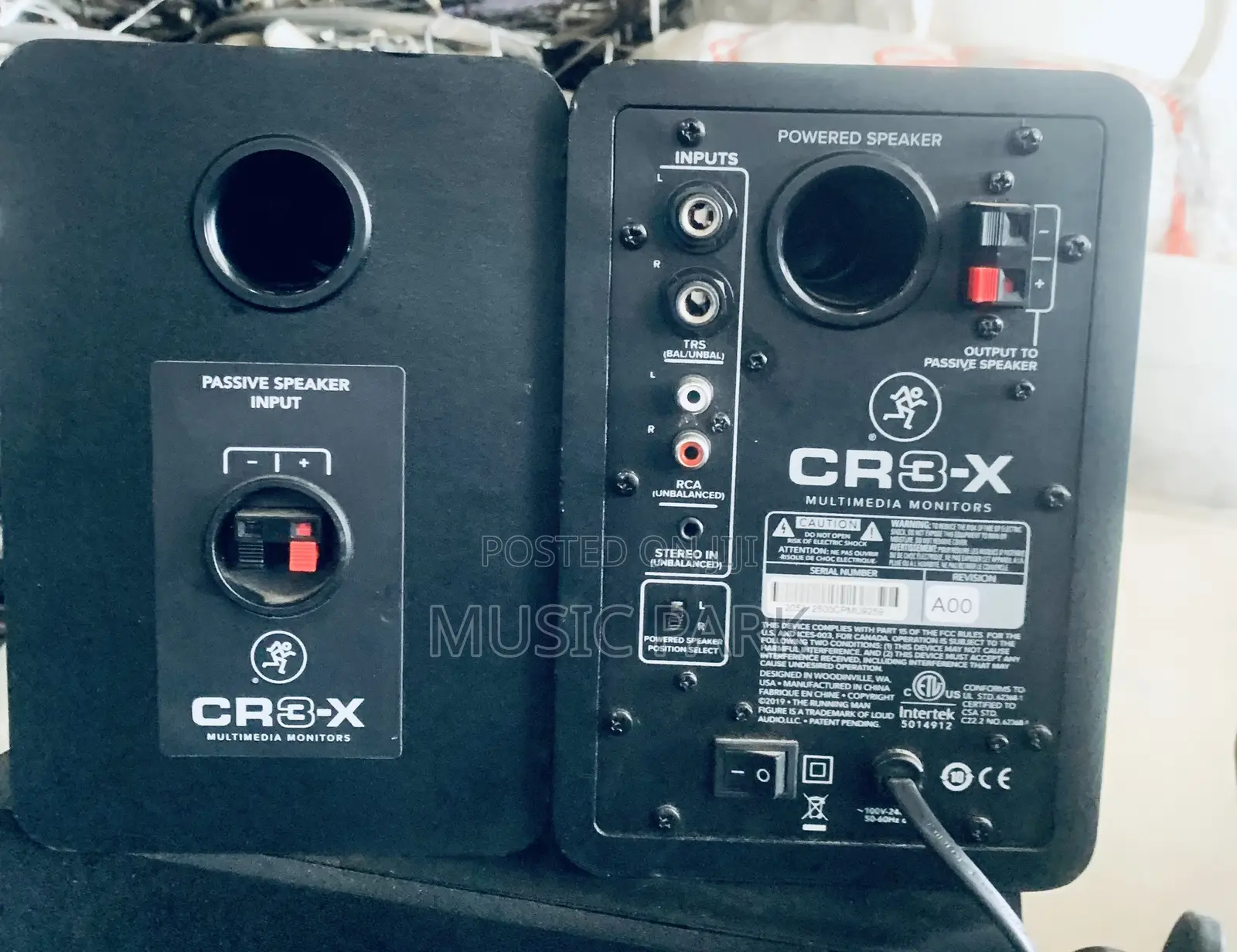 He Mackie Cr3-X I Studio Monitor