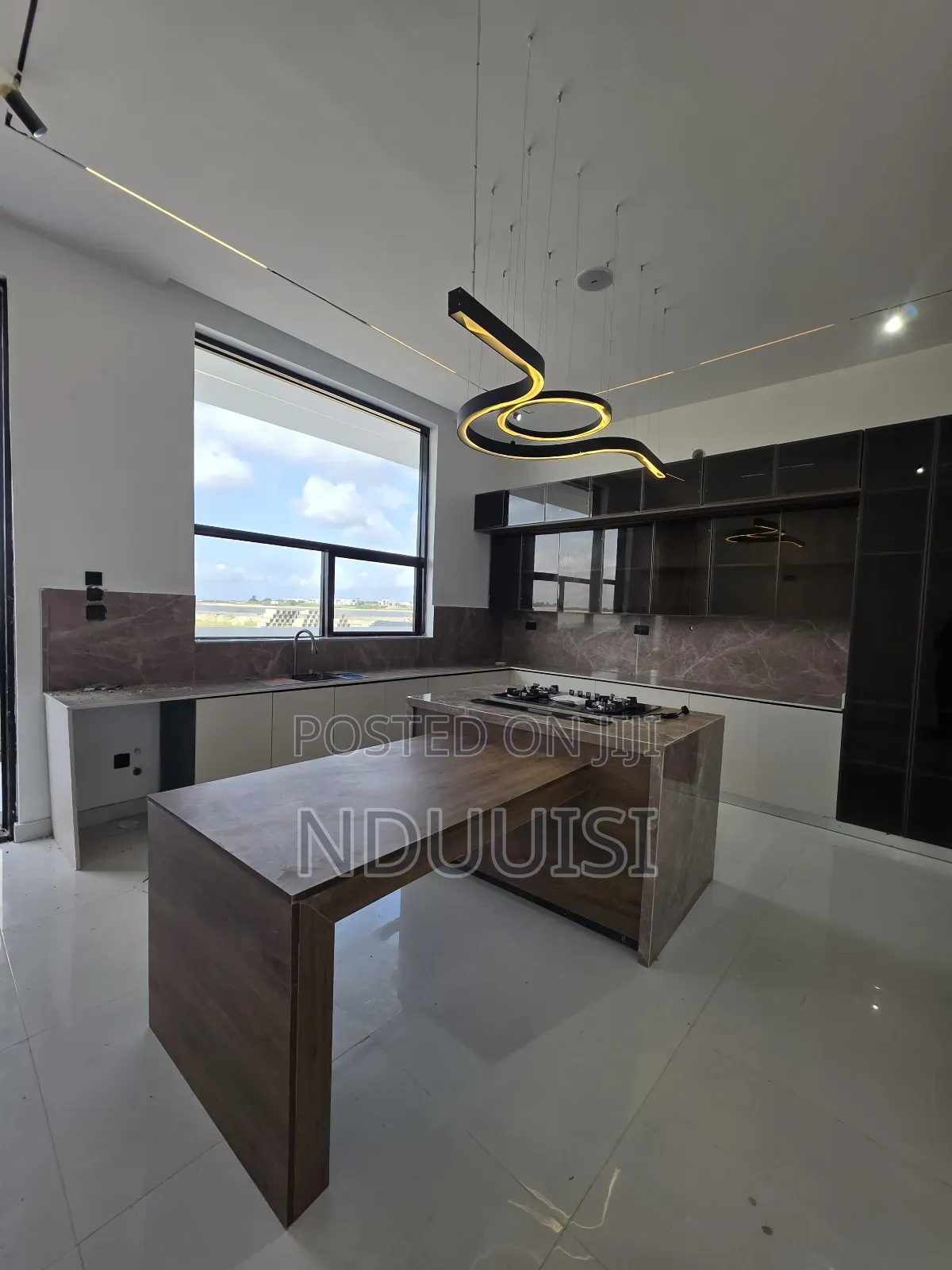 5bdrm Duplex in Hampton Island, Lekki Phase 1 for sale