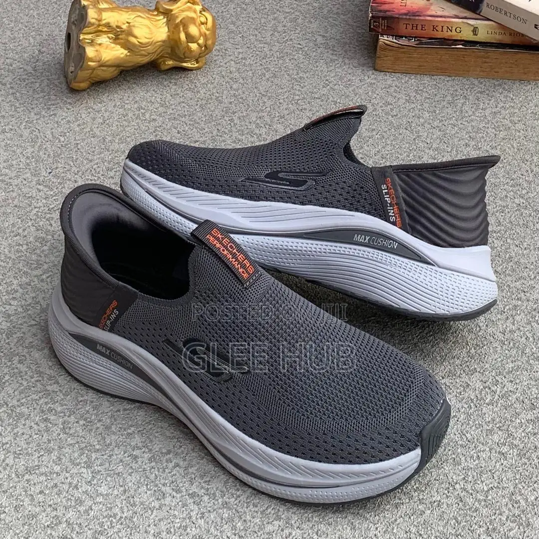Sketchers Max Cushion Sneakers