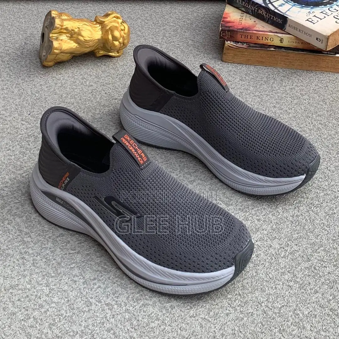 Sketchers Max Cushion Sneakers