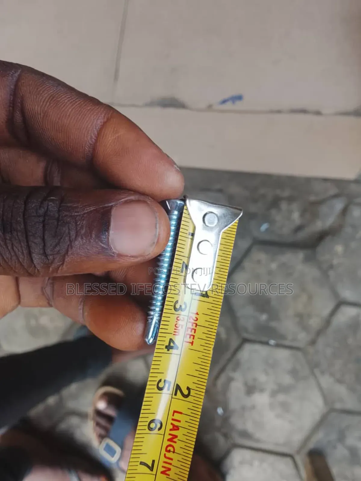 Screw 4cm Park