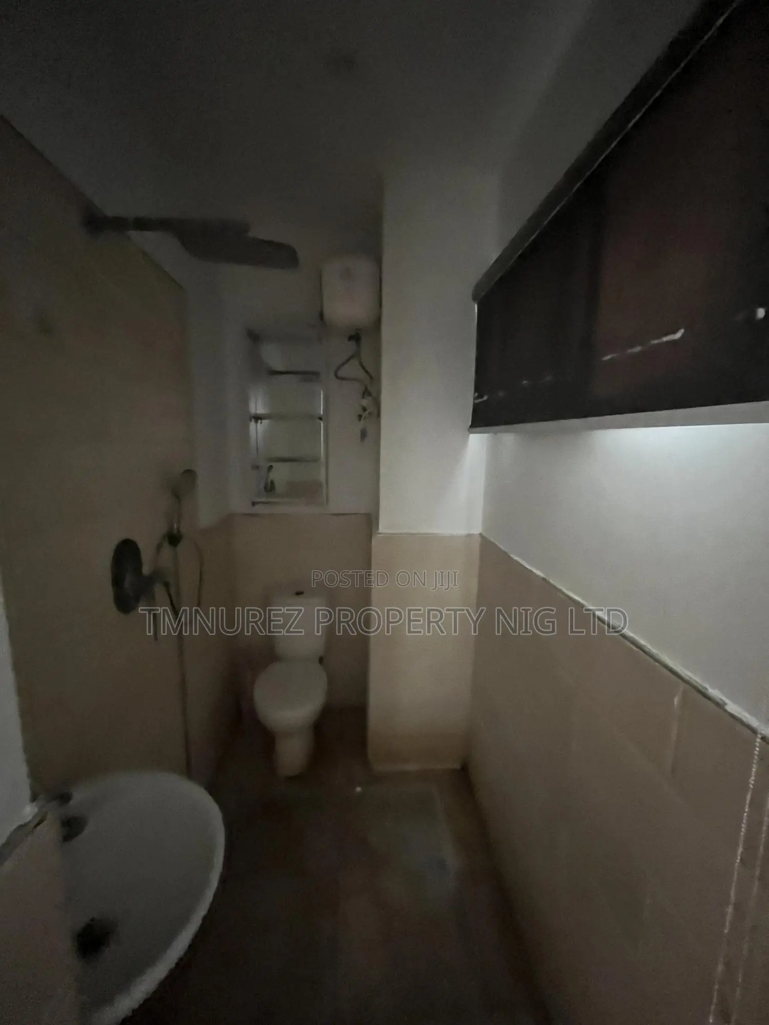 1bdrm Apartment in Agungi, Lekki for rent