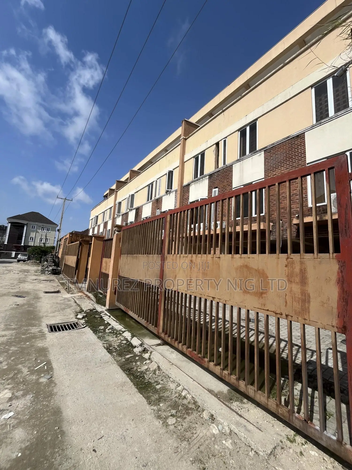 1bdrm Apartment in Agungi, Lekki for rent