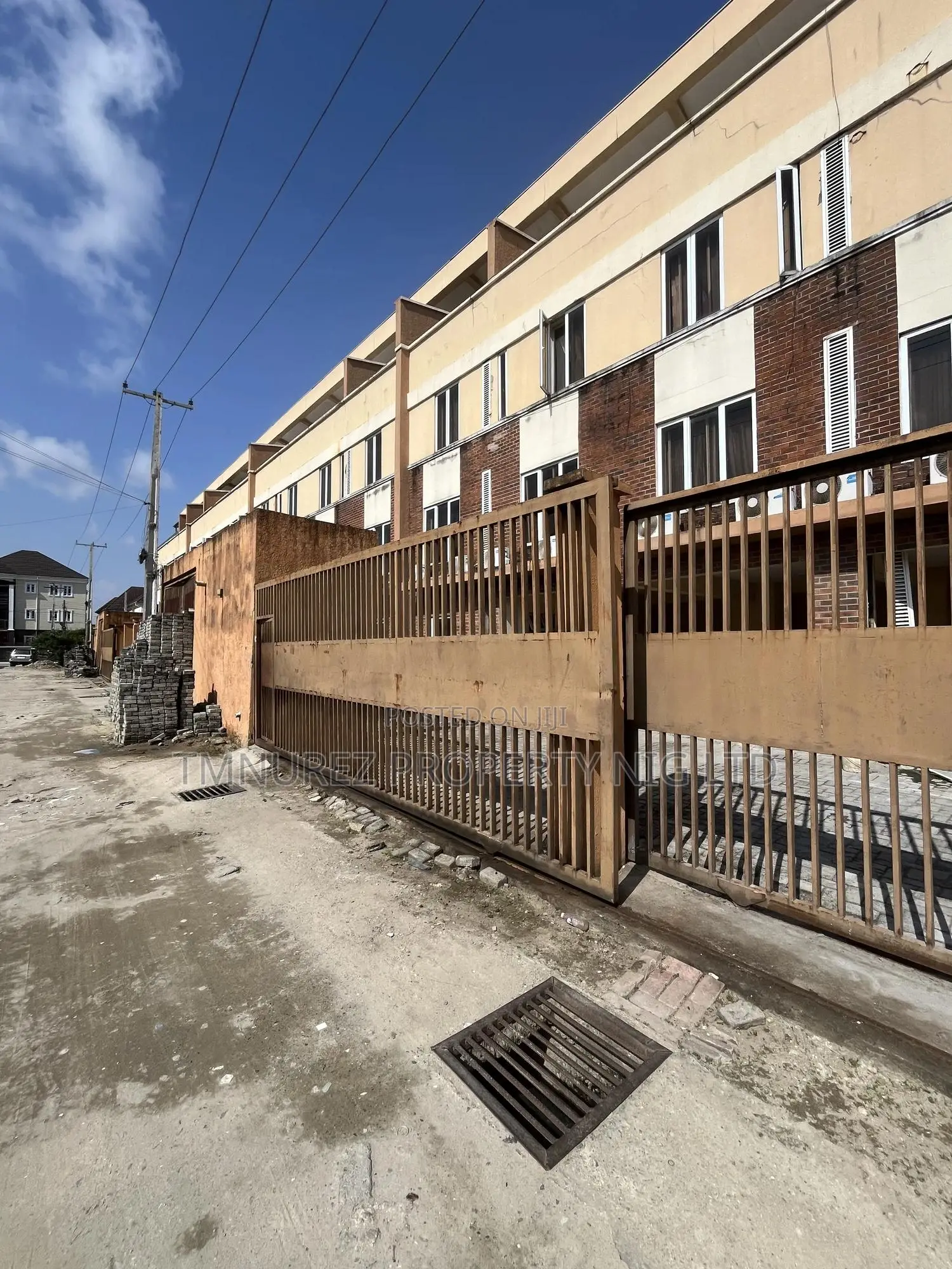 1bdrm Apartment in Agungi, Lekki for rent