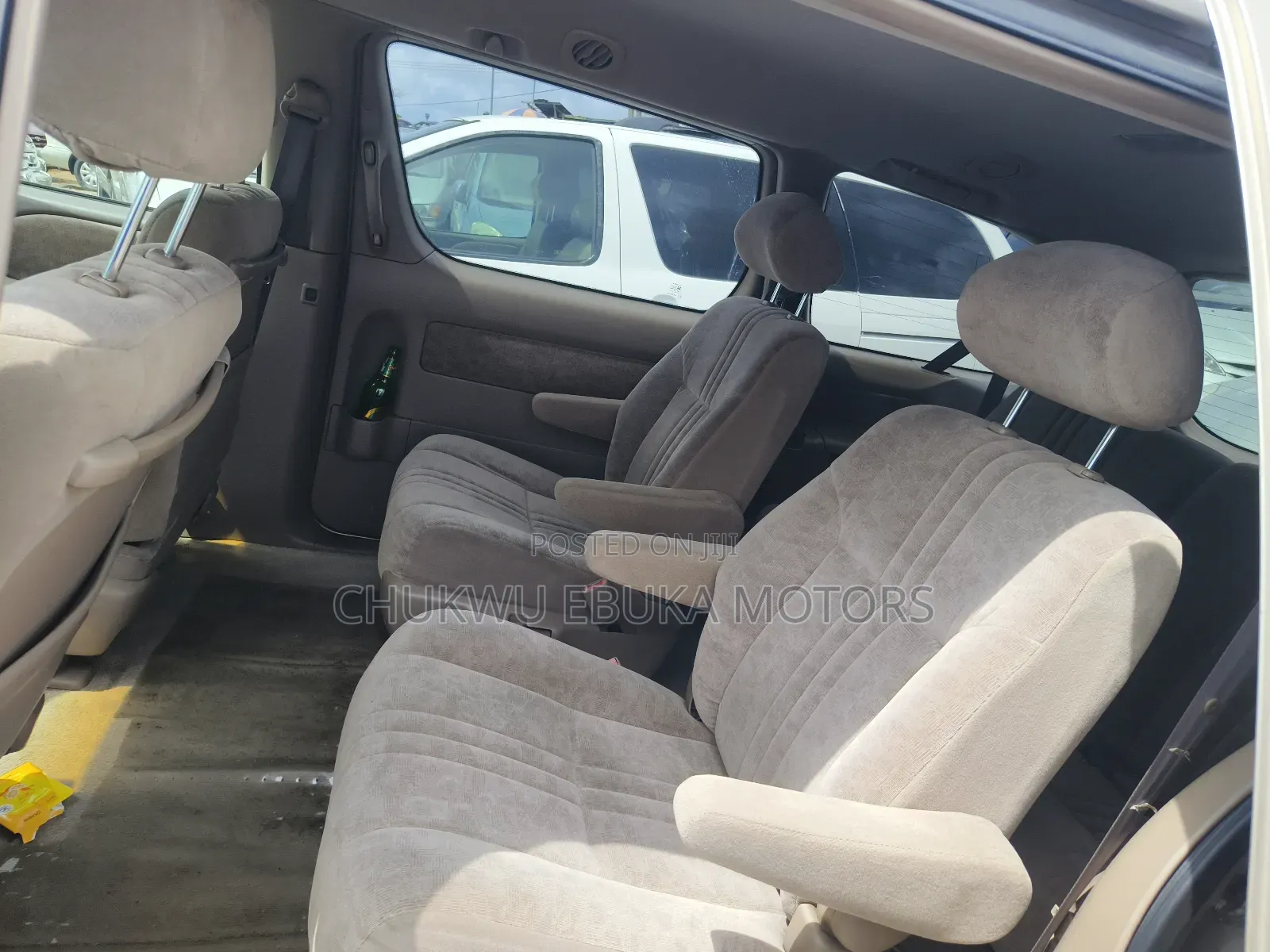 Toyota Sienna XLE 2002 Gold
