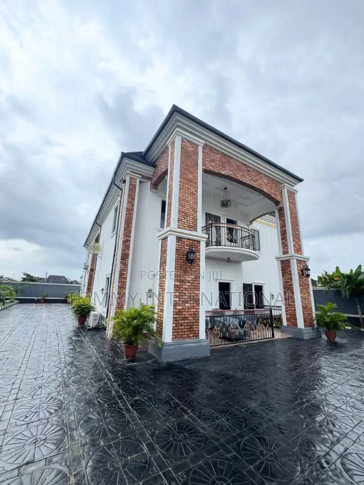 5bdrm Duplex in New Heaven Estate, Port-Harcourt for sale