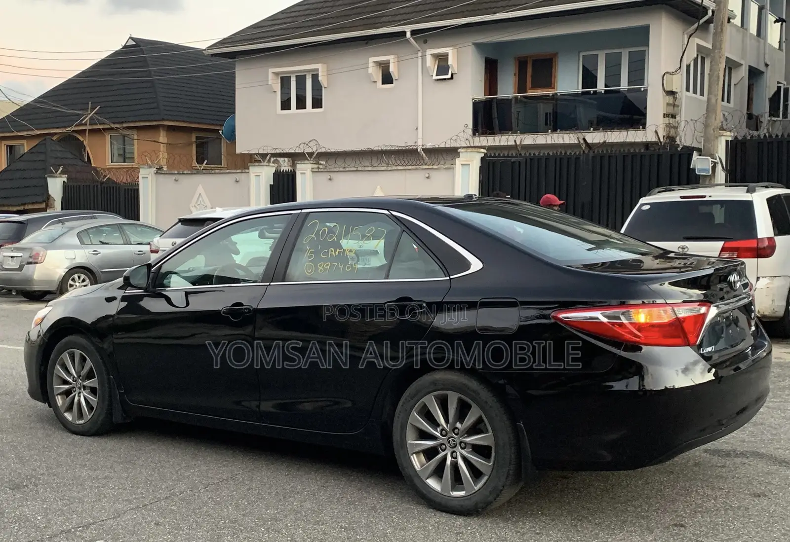 Toyota Camry XLE 4dr Sedan (2.5L 4cyl 6A) 2015 Black