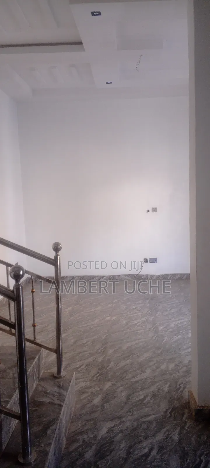 3bdrm Duplex in F01 Kubwa for sale