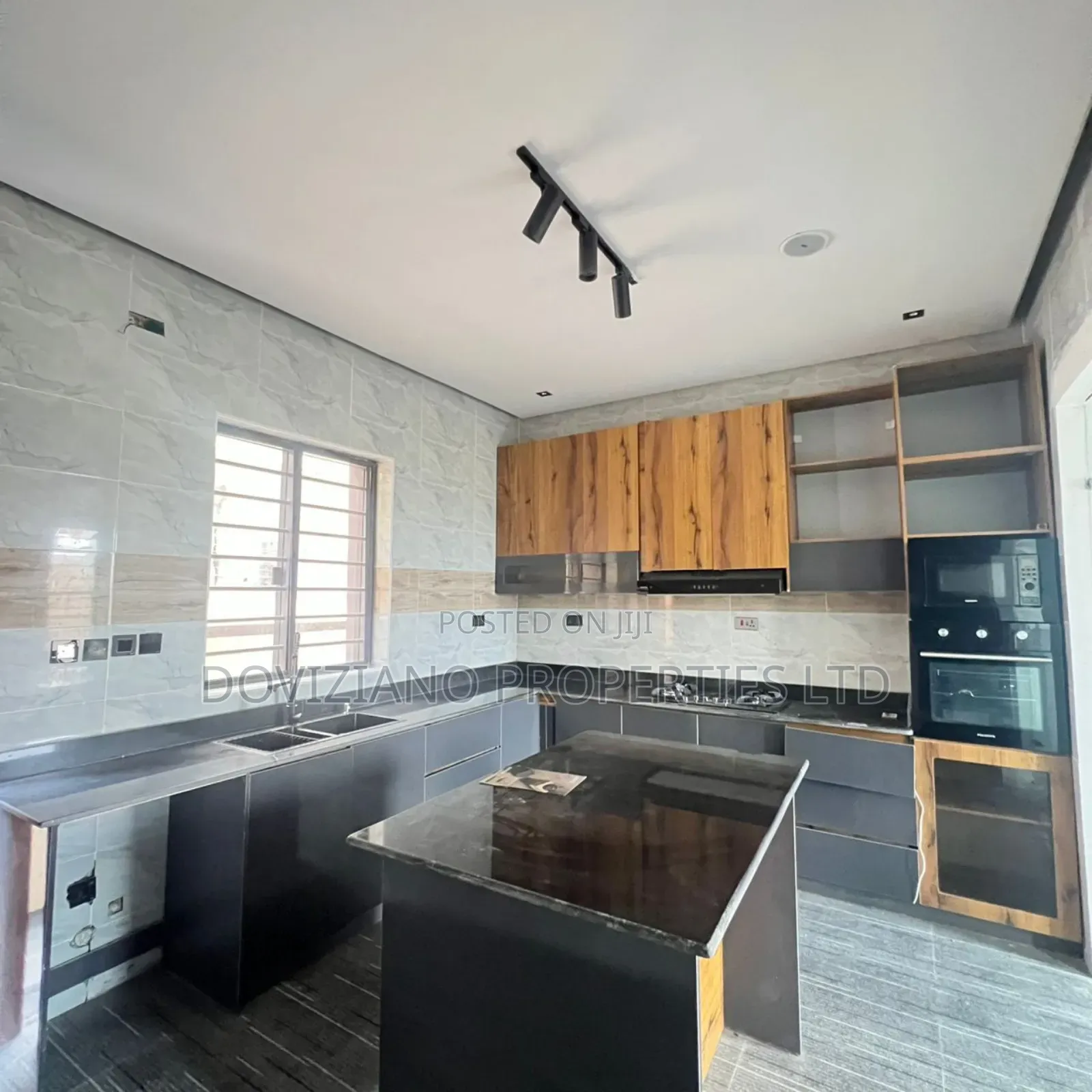 4bdrm Duplex in Ajah for sale
