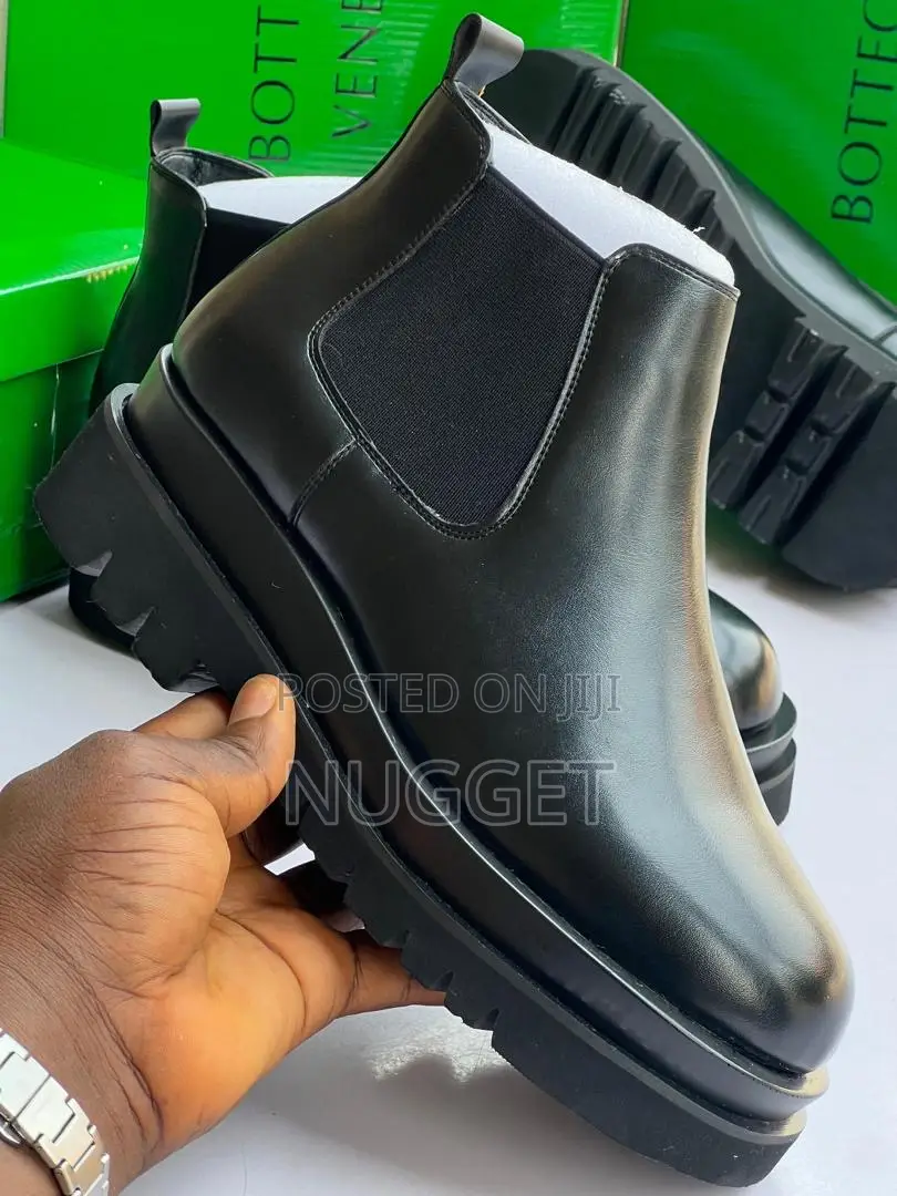 Bottega Venetia Black Leather Chelsea Boot