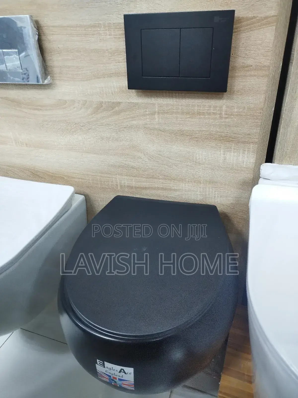 Round Wall Hung Wc Black