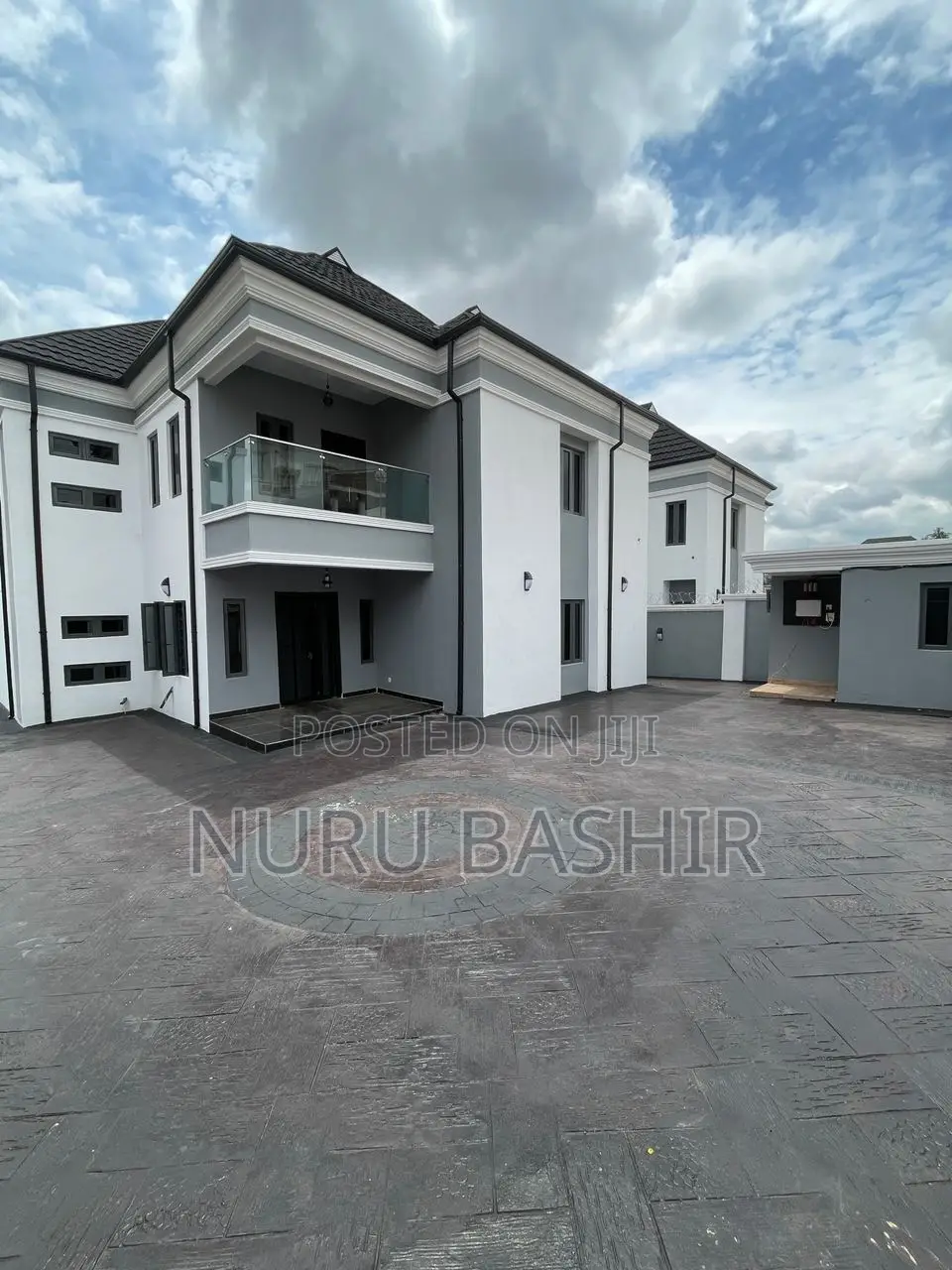 Furnished 5bdrm Duplex in Oluyole Estate for sale
