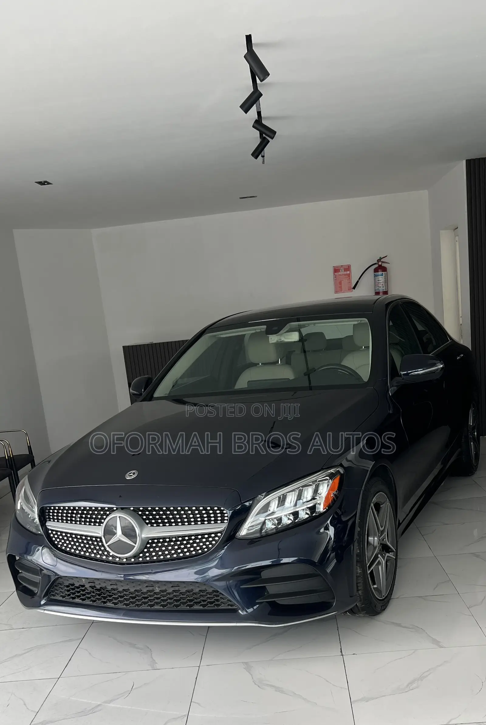 Mercedes-Benz C300 2020 Blue