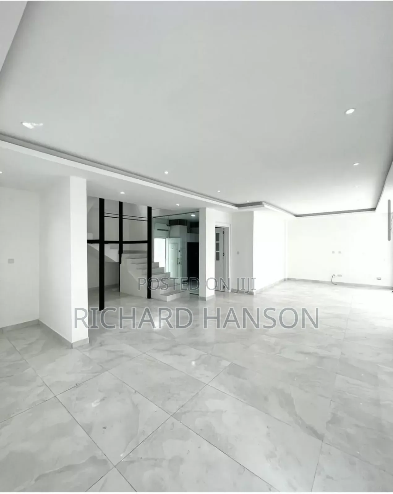 4bdrm Duplex in Banana Island for rent