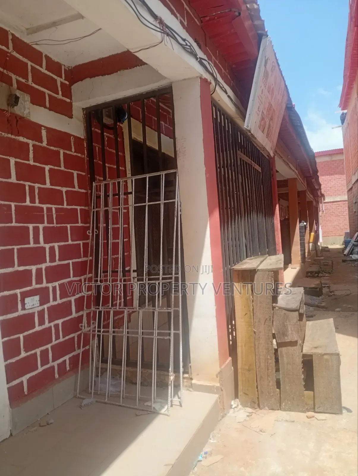 Commercial Shop