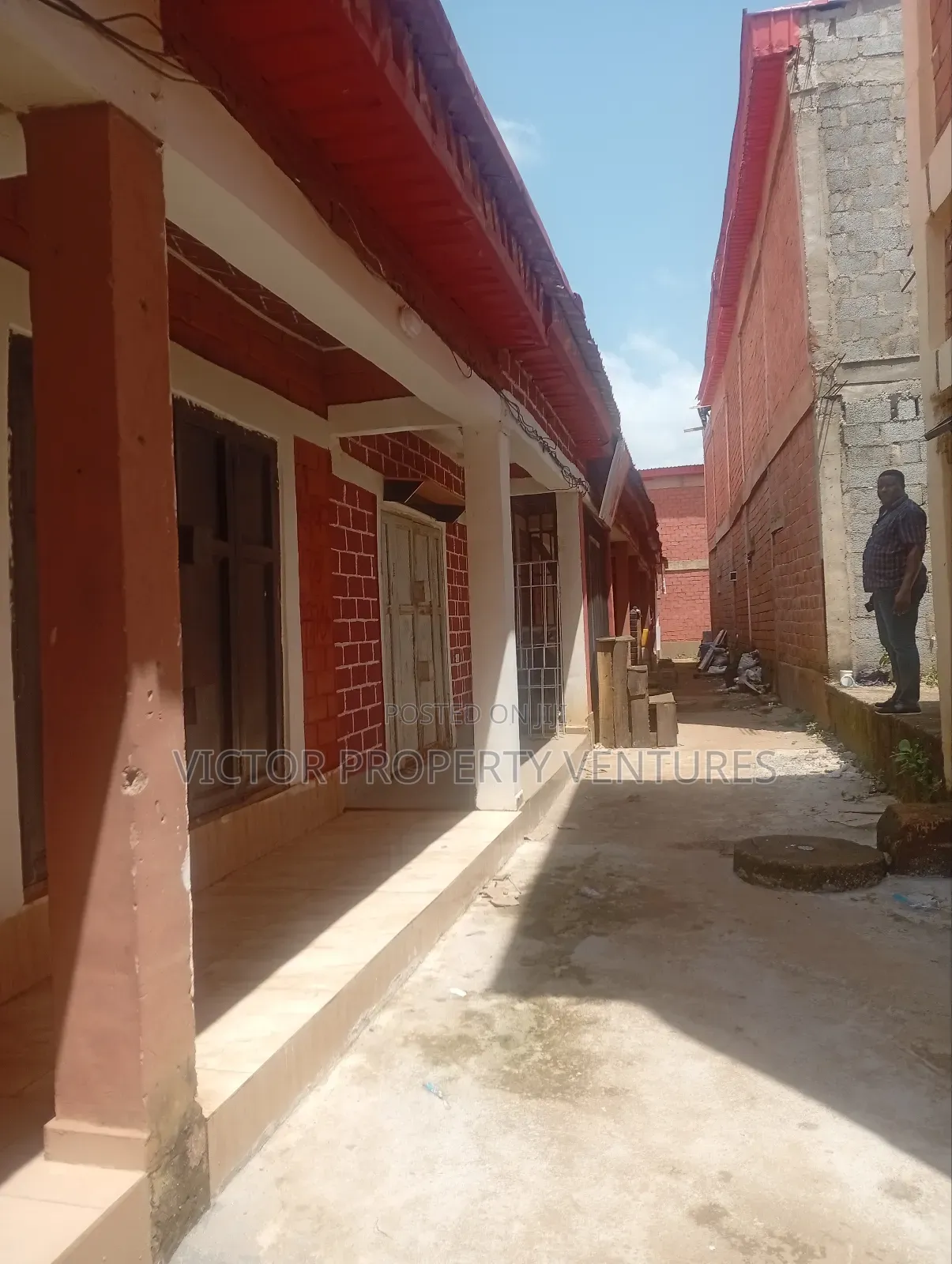 Commercial Shop