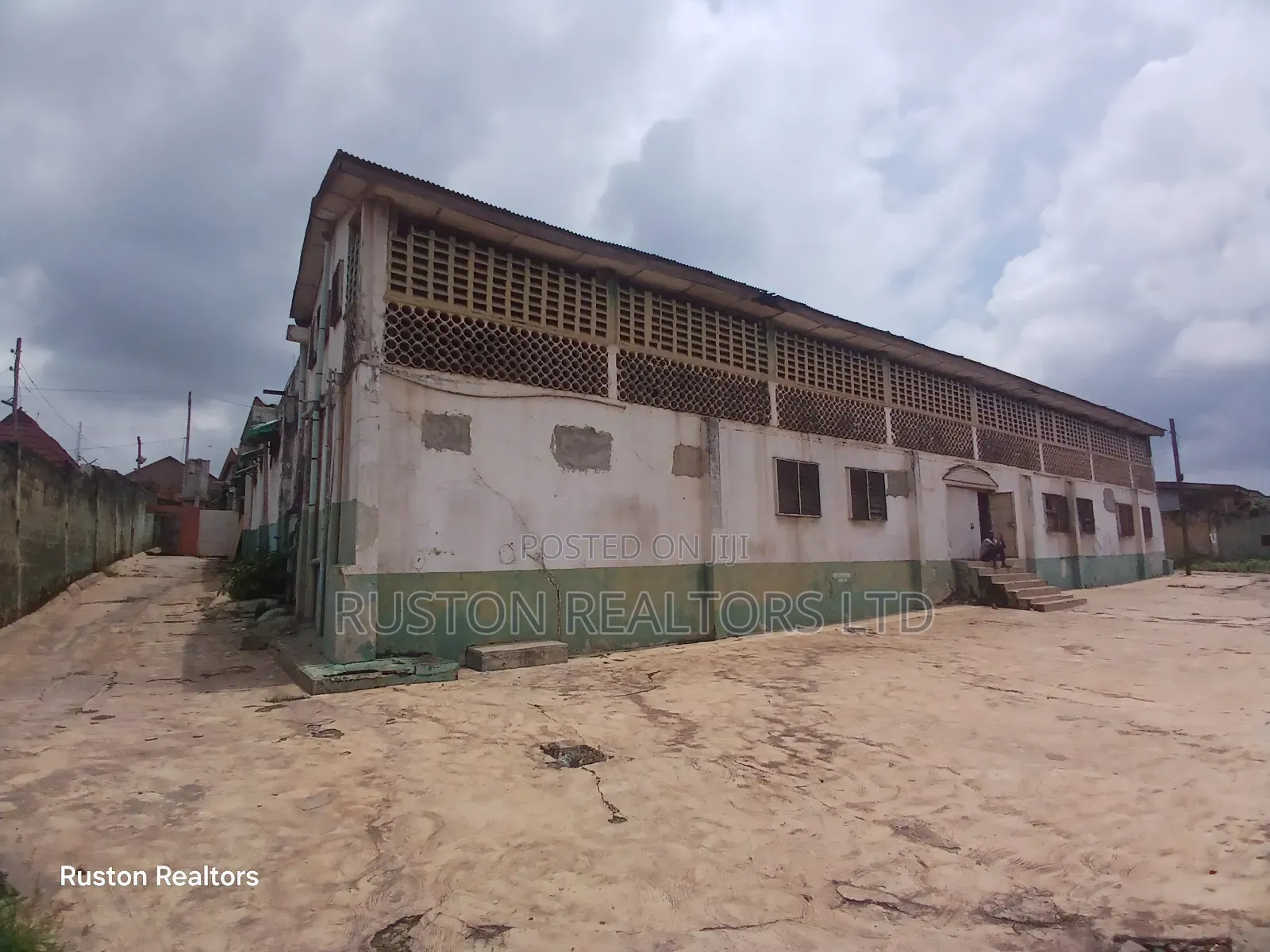 Warehouse on About 2500sm Land