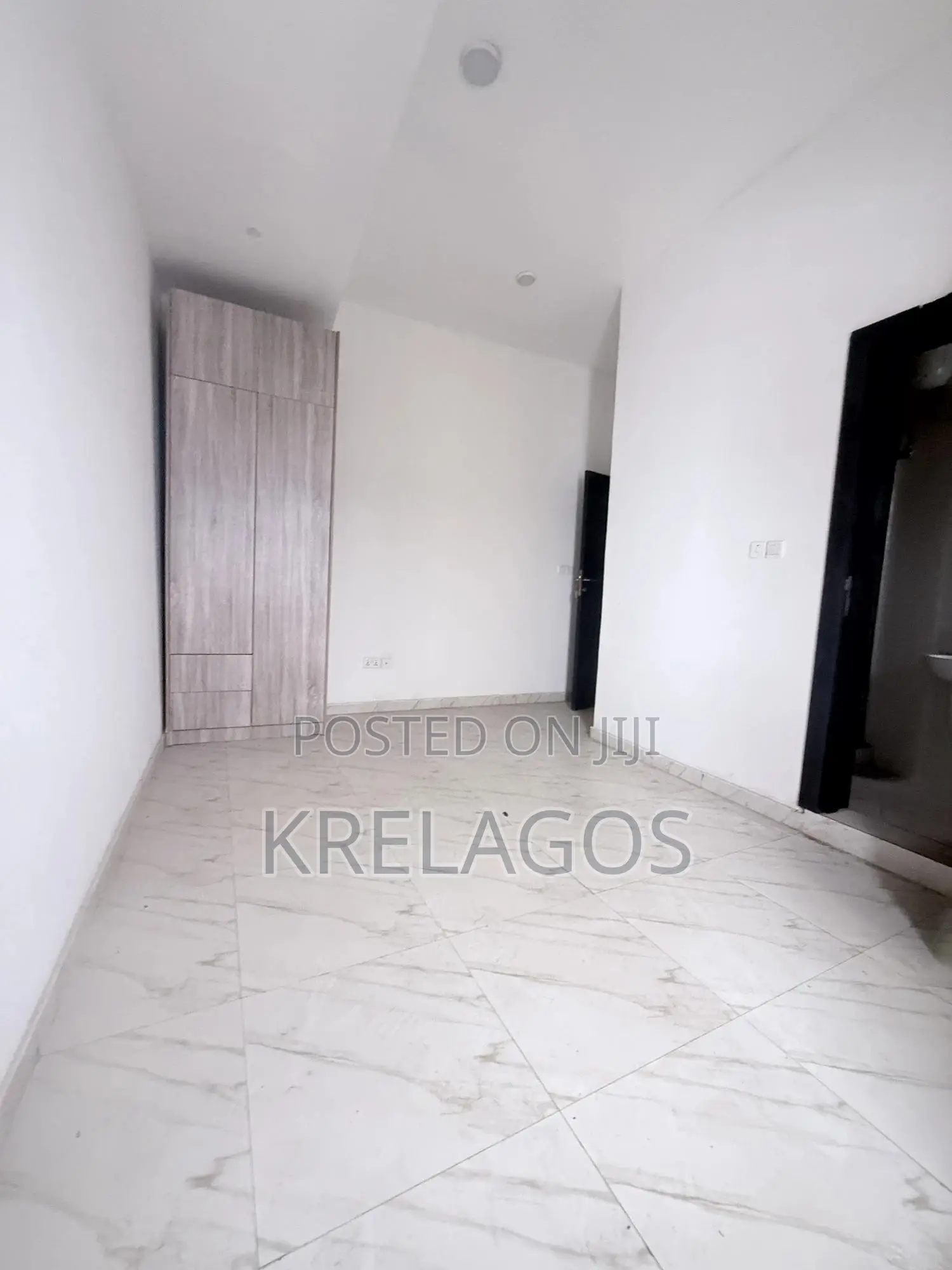 3bdrm Maisonette in Ikate-Elegushi for sale