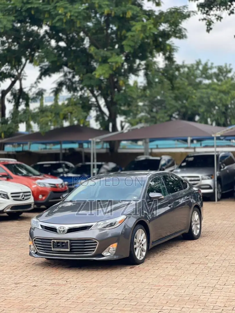 Toyota Avalon Limited 4dr Sedan (3.5L 6cyl 6A) 2014 Gray