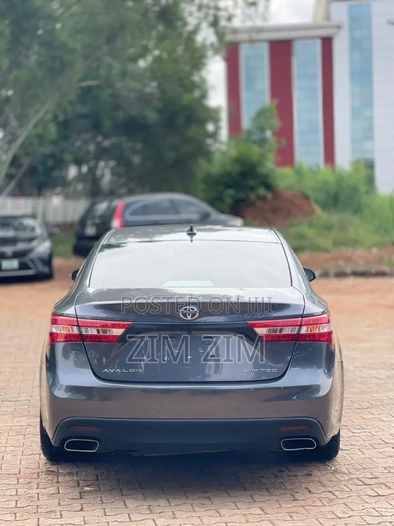 Toyota Avalon Limited 4dr Sedan (3.5L 6cyl 6A) 2014 Gray