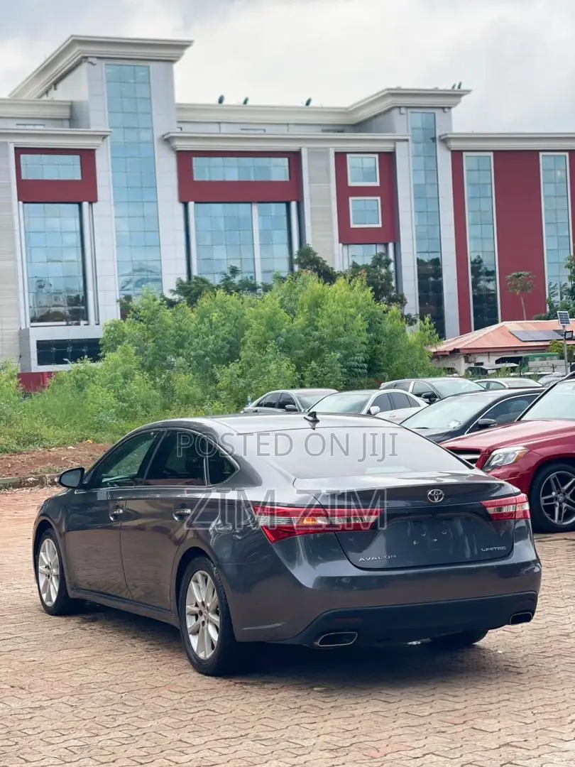 Toyota Avalon Limited 4dr Sedan (3.5L 6cyl 6A) 2014 Gray