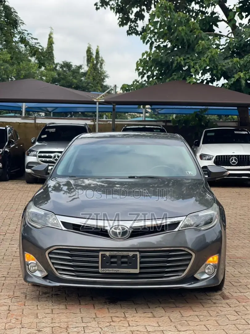 Toyota Avalon Limited 4dr Sedan (3.5L 6cyl 6A) 2014 Gray