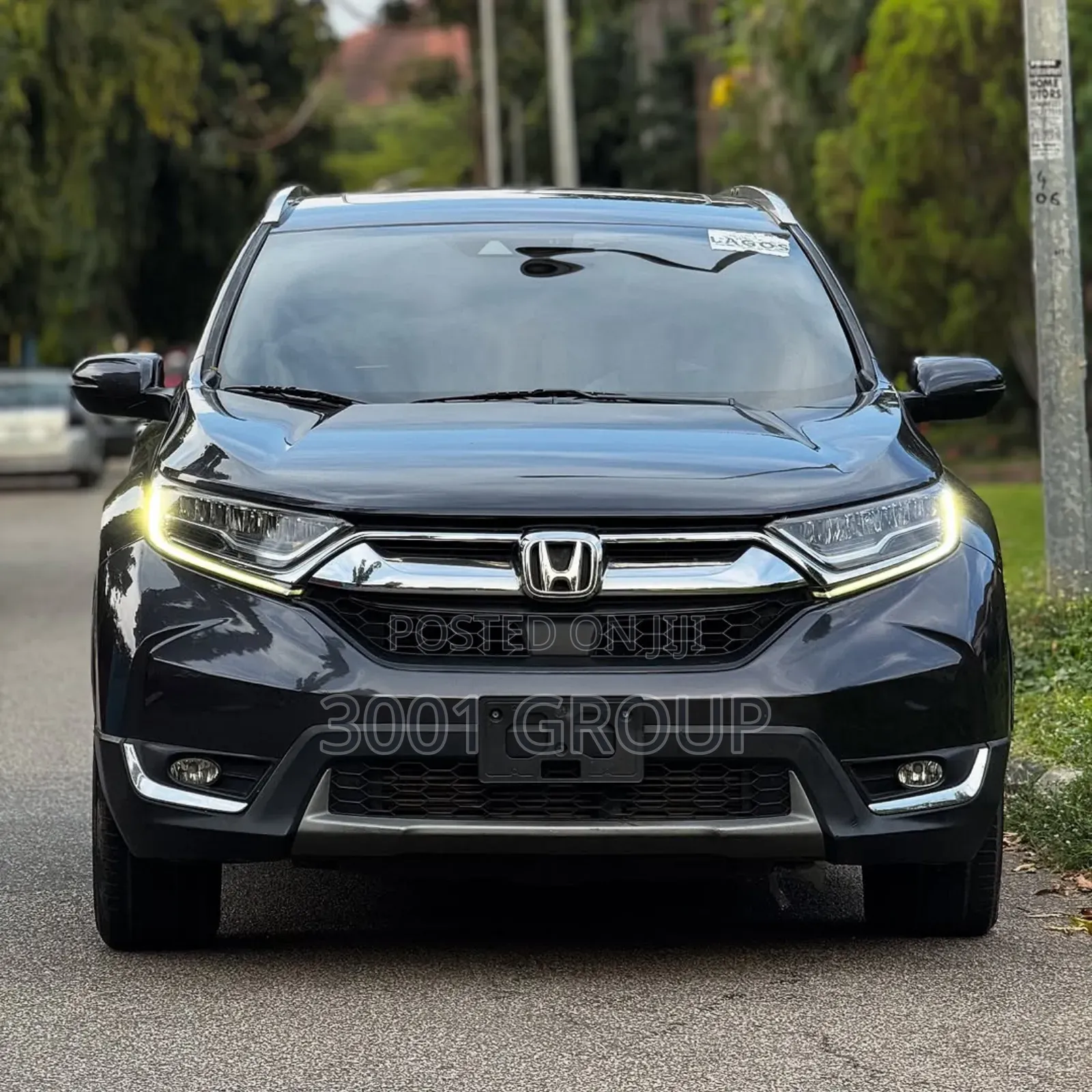 Honda CR-V Touring 4dr SUV AWD (1.5L 4cyl CVT) 2017 Gray