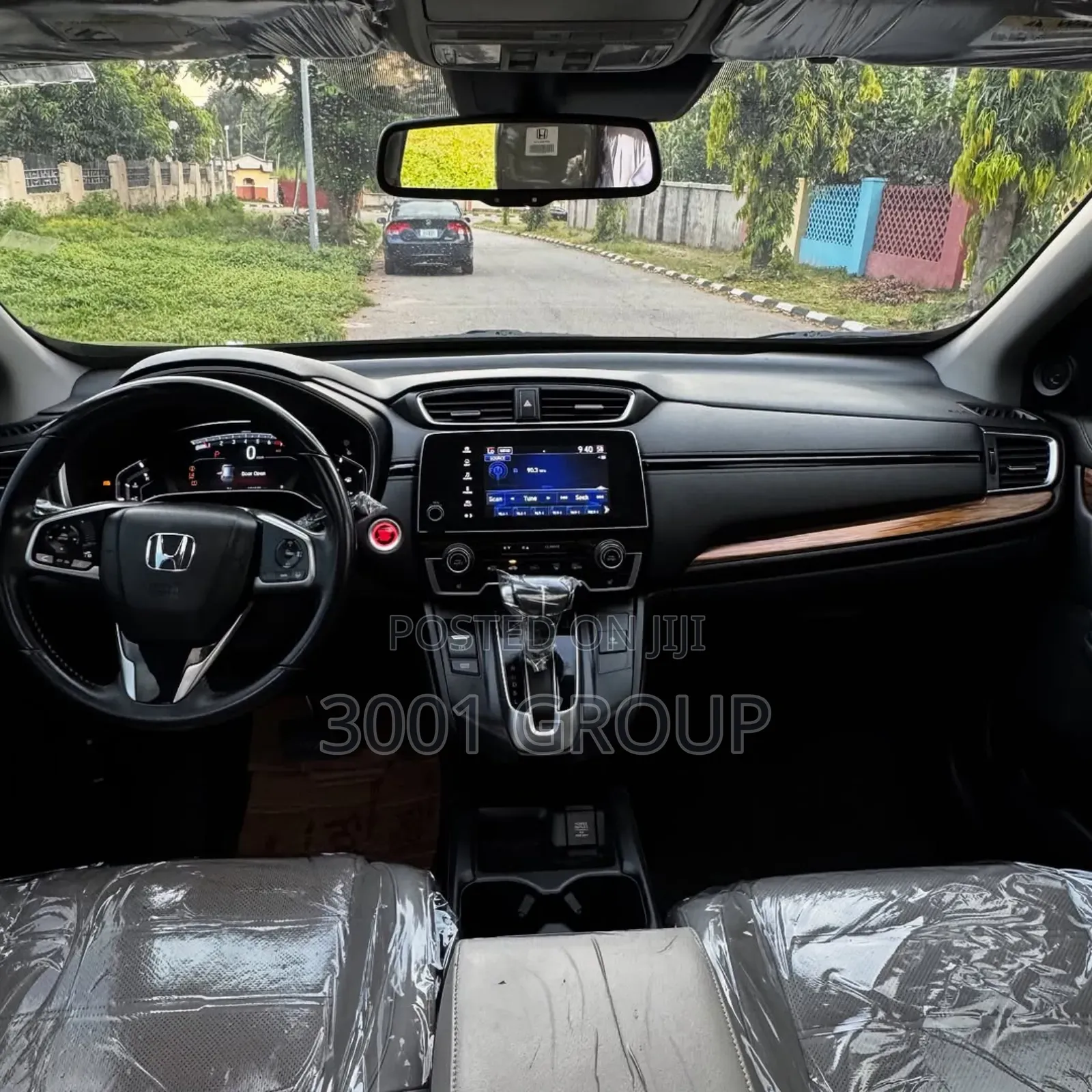 Honda CR-V Touring 4dr SUV AWD (1.5L 4cyl CVT) 2017 Gray