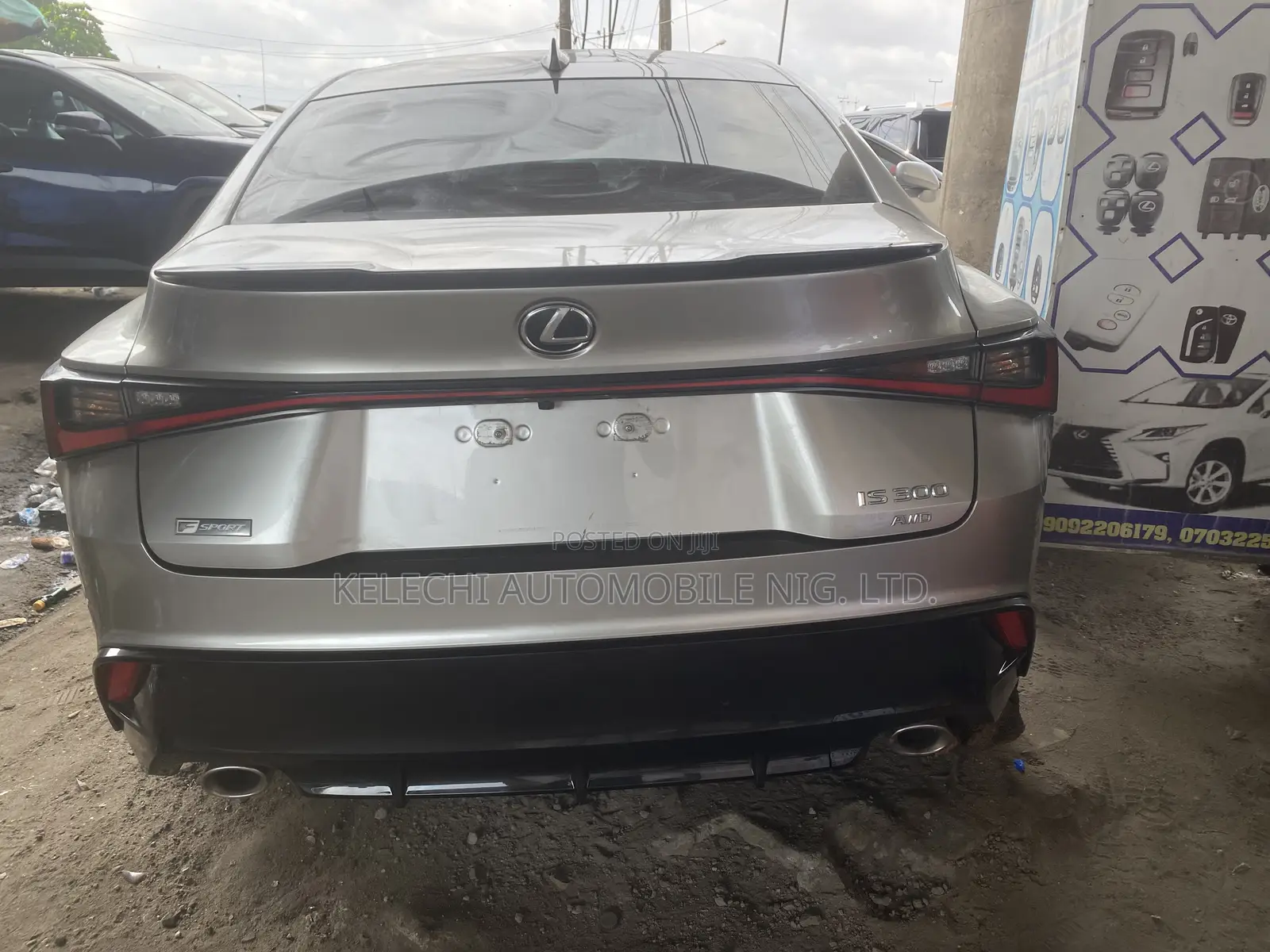 Lexus IS 300h 4WD 2021 Gray