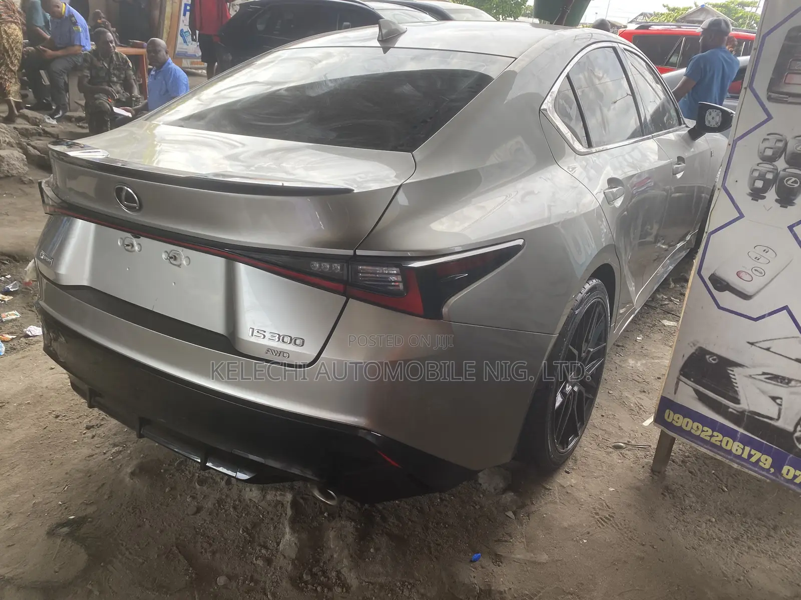 Lexus IS 300h 4WD 2021 Gray