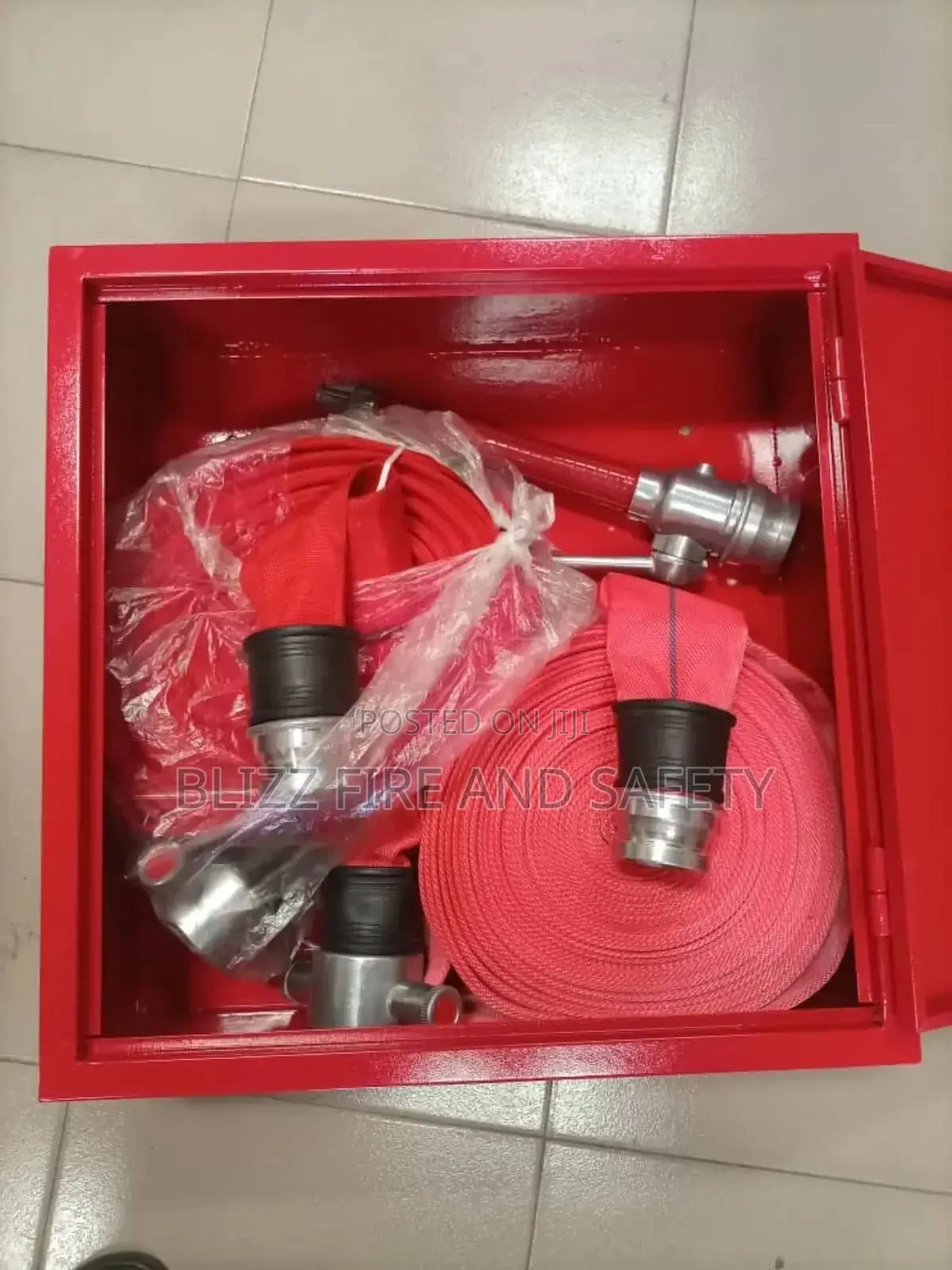 Hydrant Hose Box, 21⁄2 Canvas Hose (2 Unit) And Hand Control Nozzle