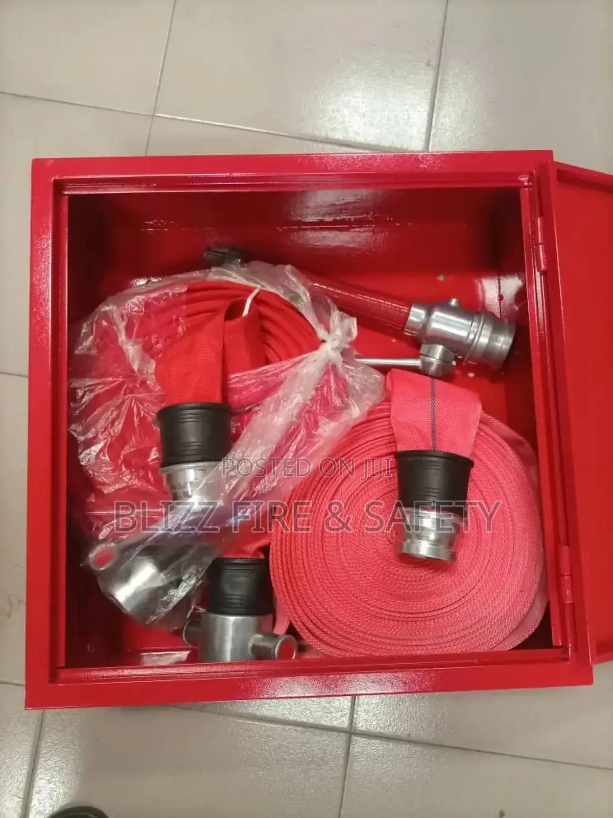 Hydrant Hose Box, 21⁄2 Canvas Hose (2 Unit) And Hand Control Nozzle
