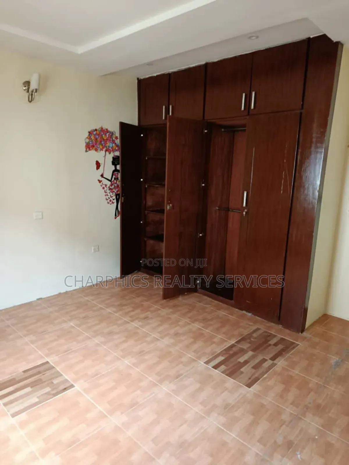 5bdrm Duplex in Agungi for rent