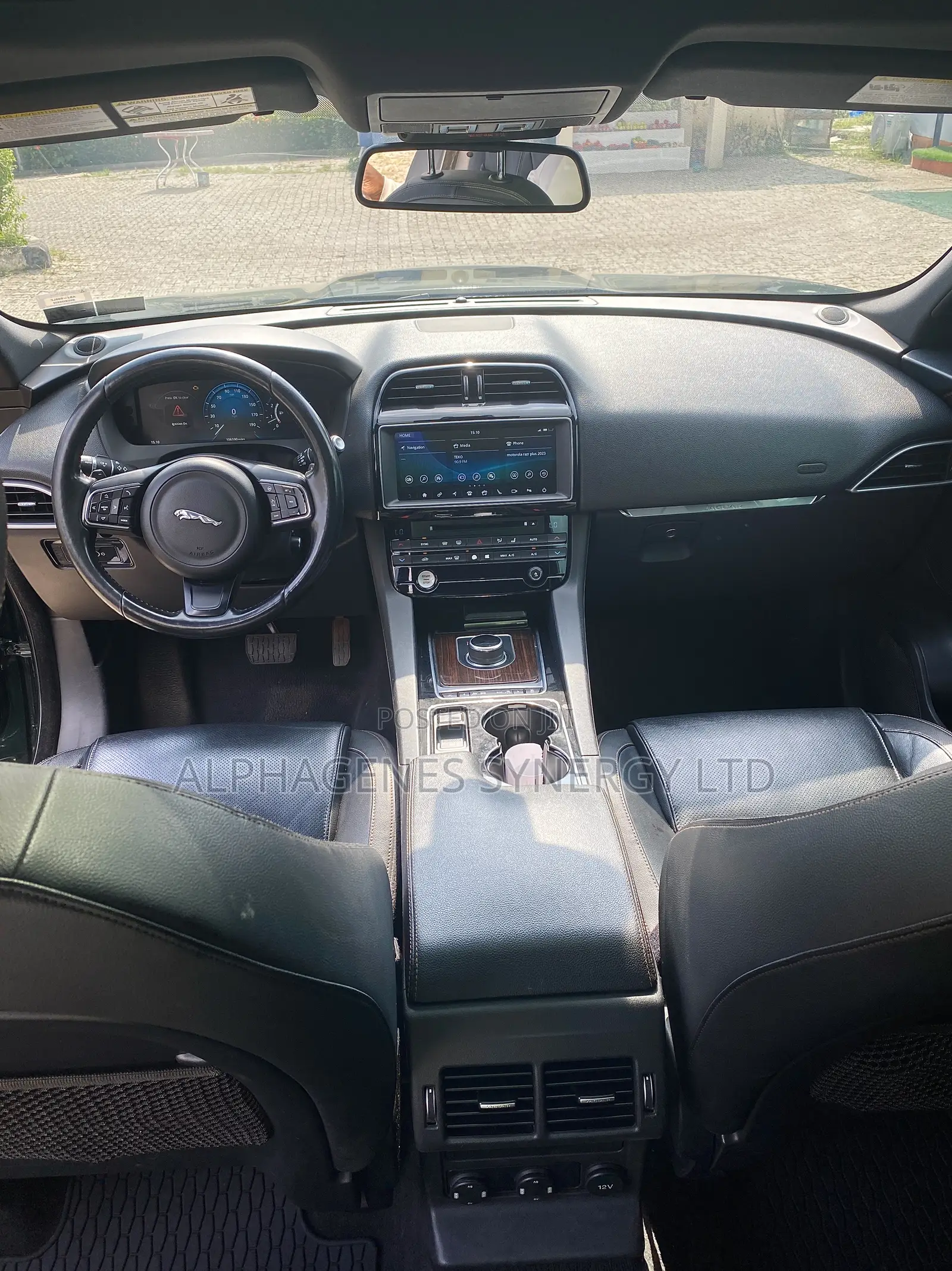 Jaguar F-Pace 2017 Green