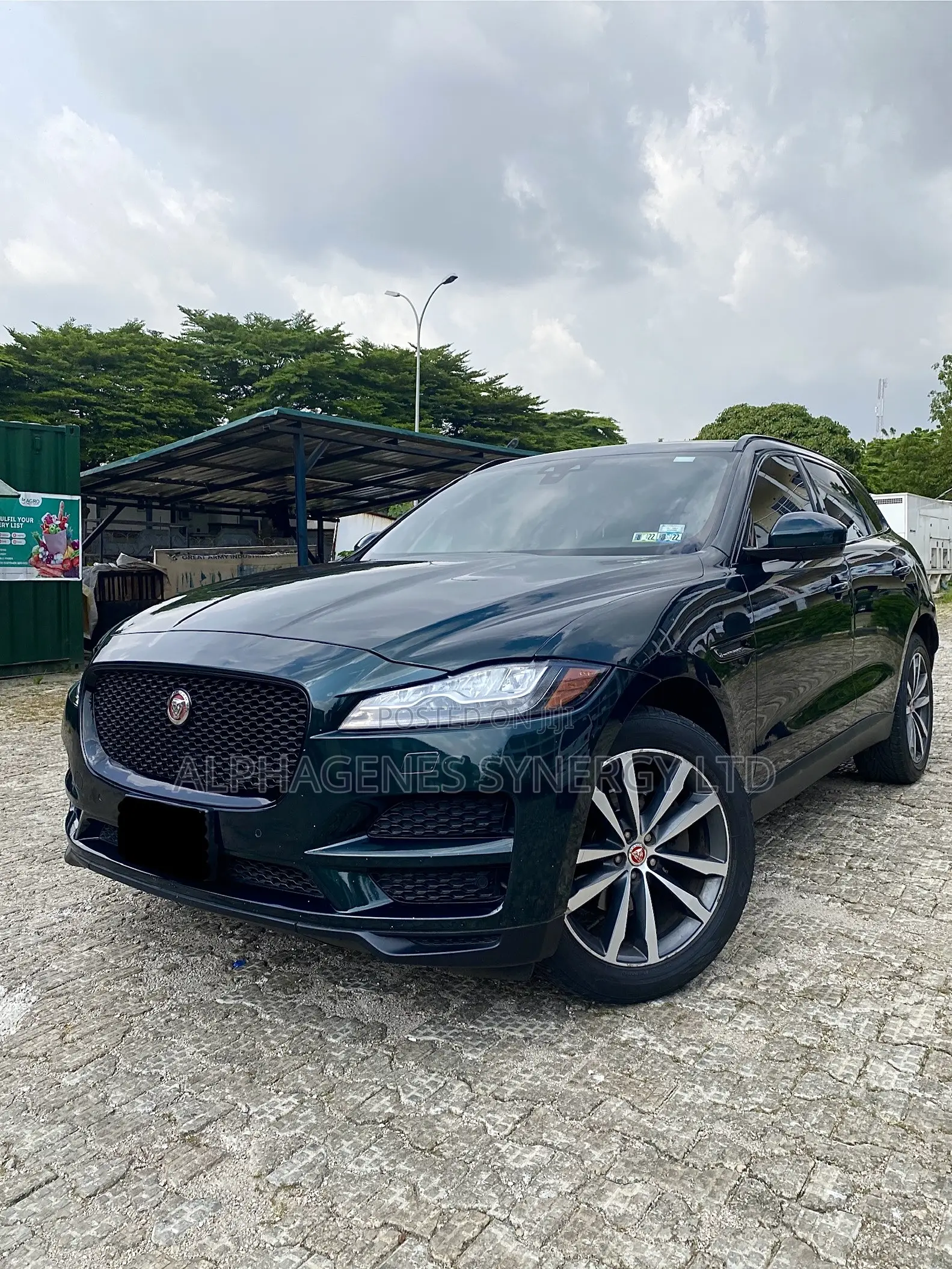 Jaguar F-Pace 2017 Green