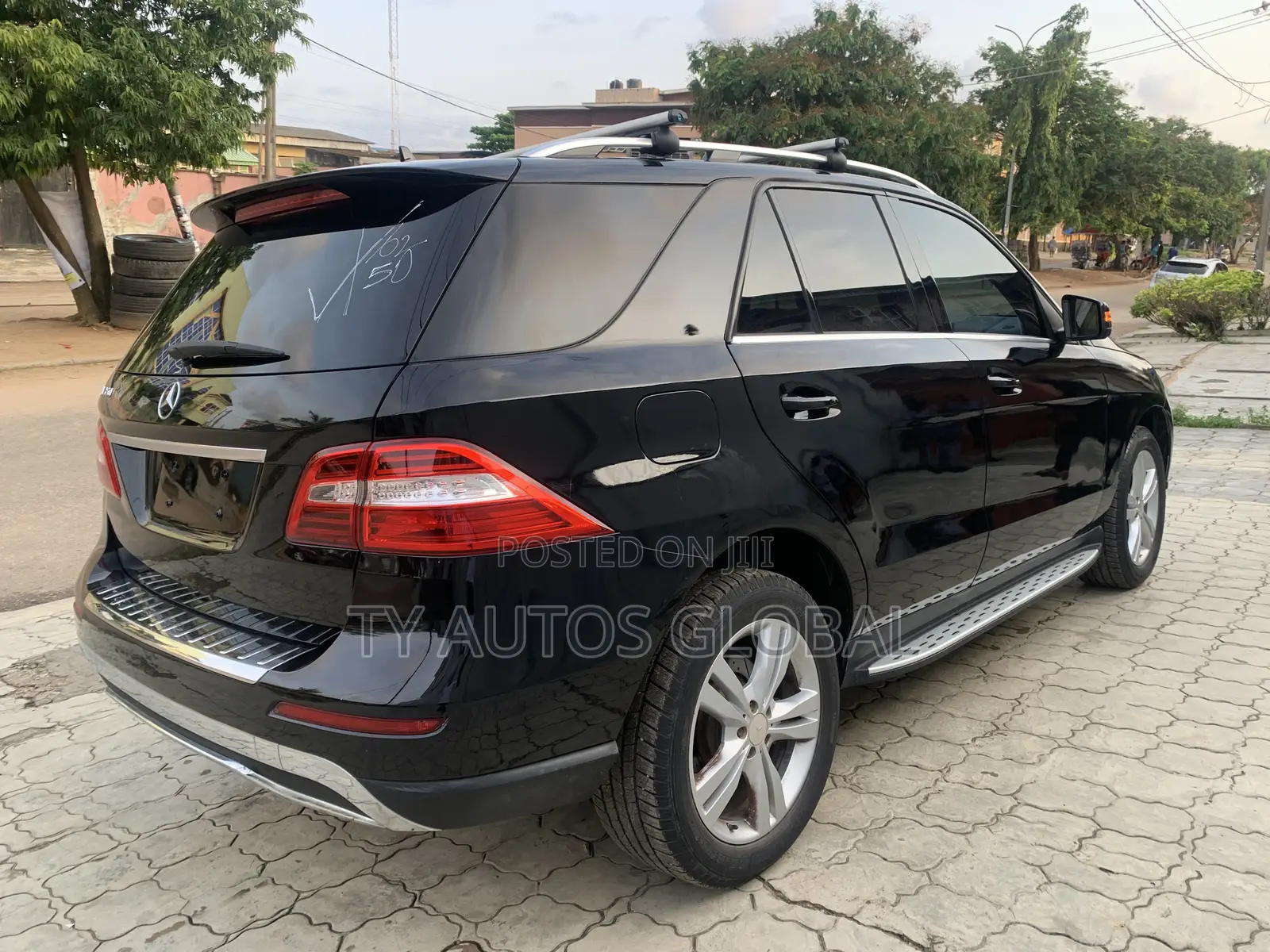 Mercedes-Benz M Class ML350 4MATIC 4dr SUV AWD (3.5L 6cyl 7A) 2014