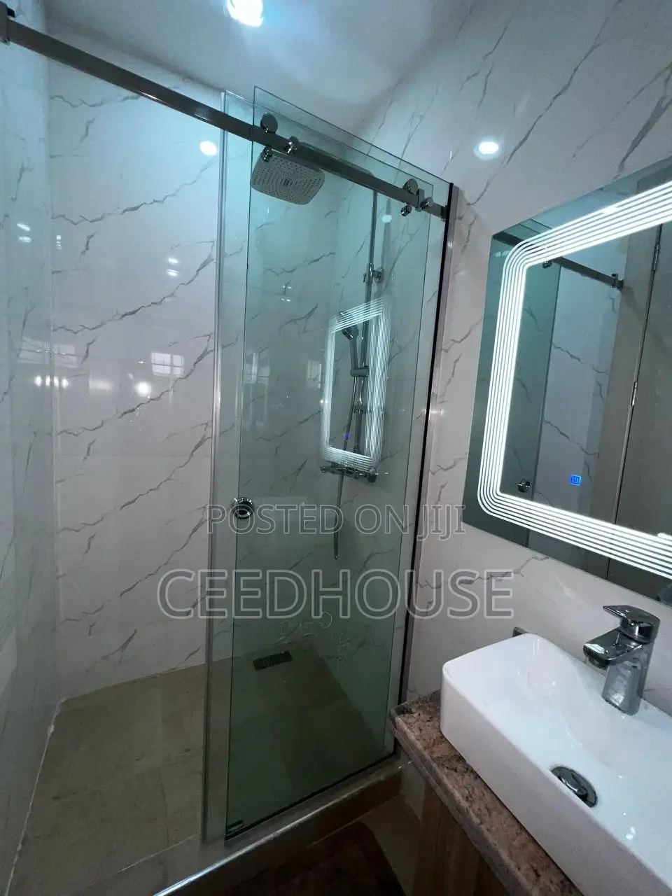 Luxurious 2/3 Bedroom Apartment
