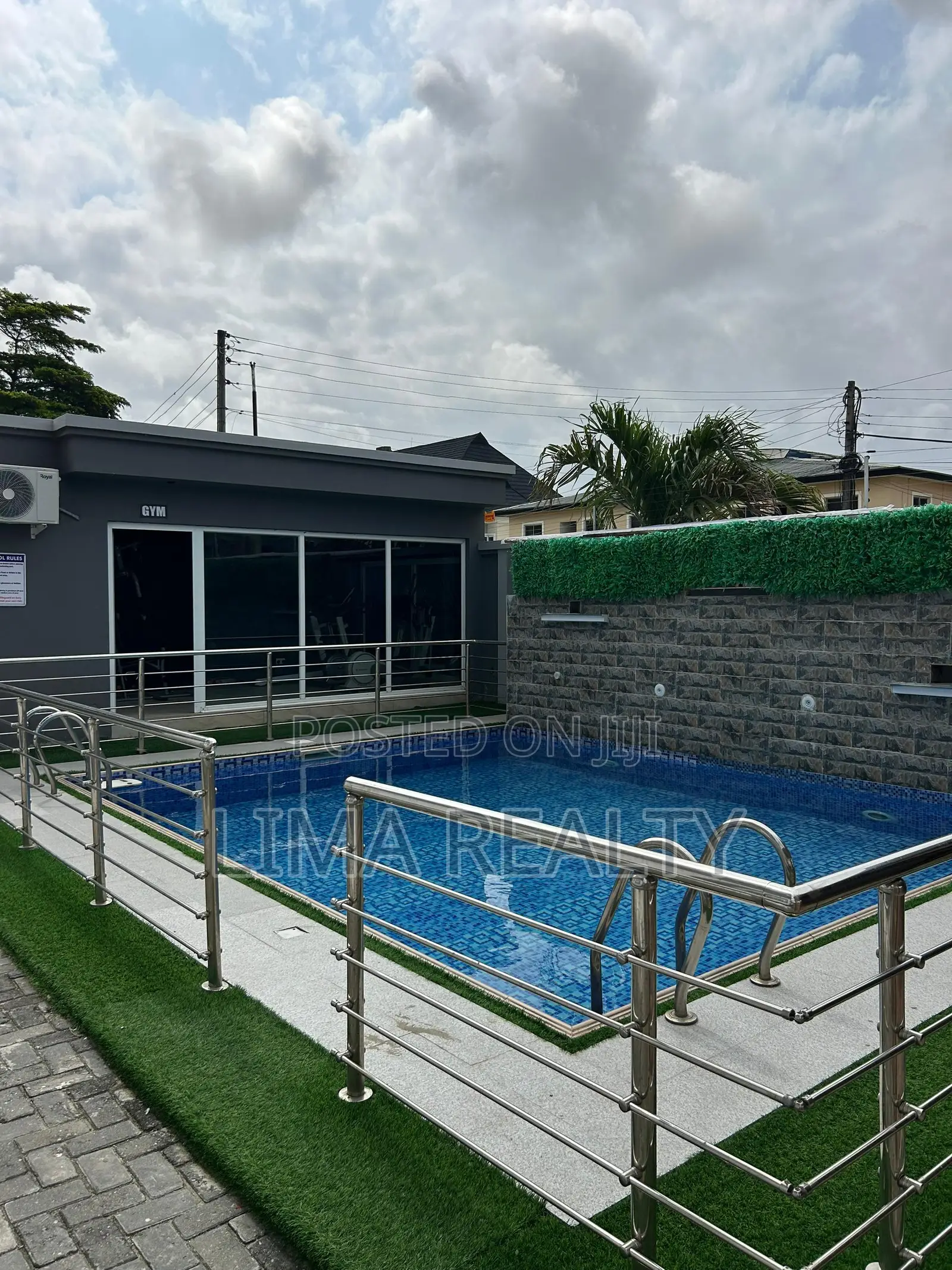 1 Bedroom Apartment