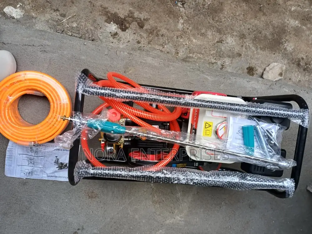 Power Spraying Machine (Comes With 6.5hp Petrol Engine)