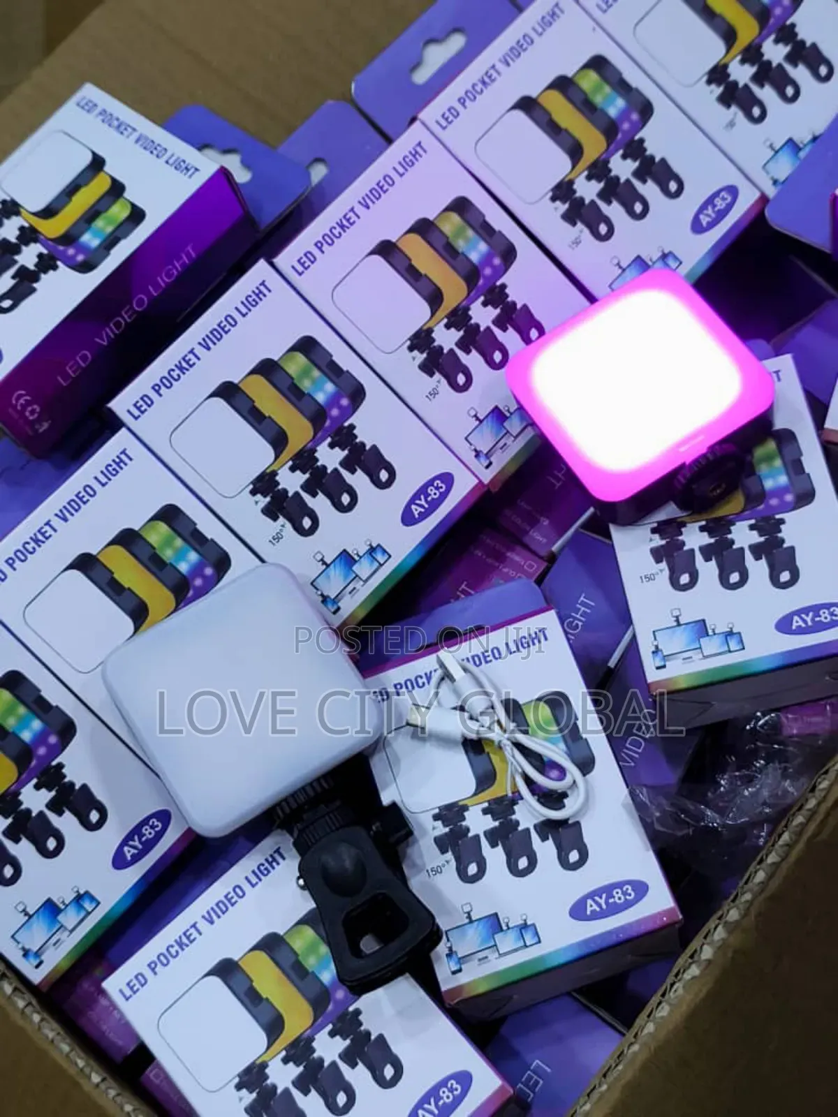 Ay-83 Rechargeable RGB Led Pocket Video Light for Phone,Tablet, Camera