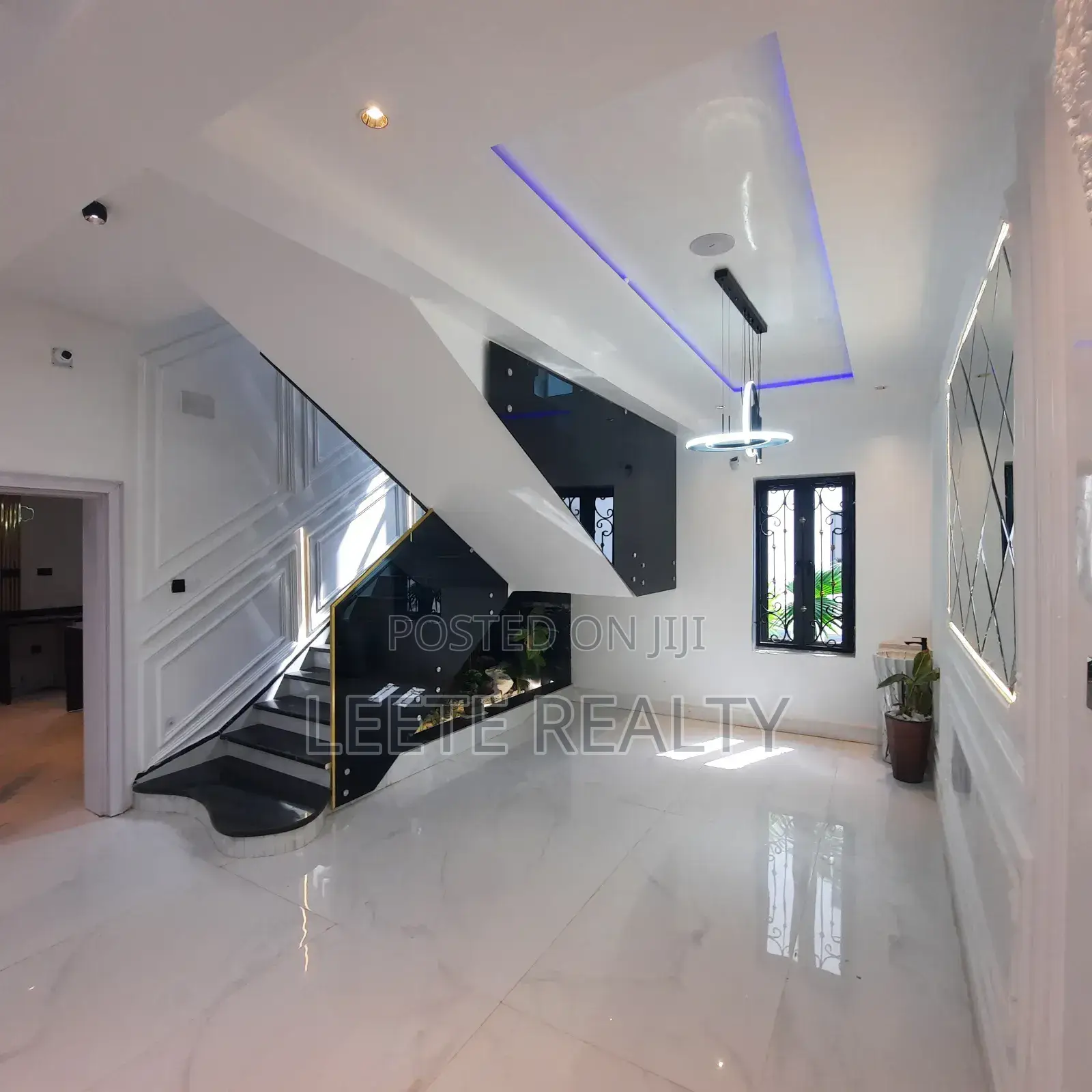 5bdrm Duplex in Kado for sale